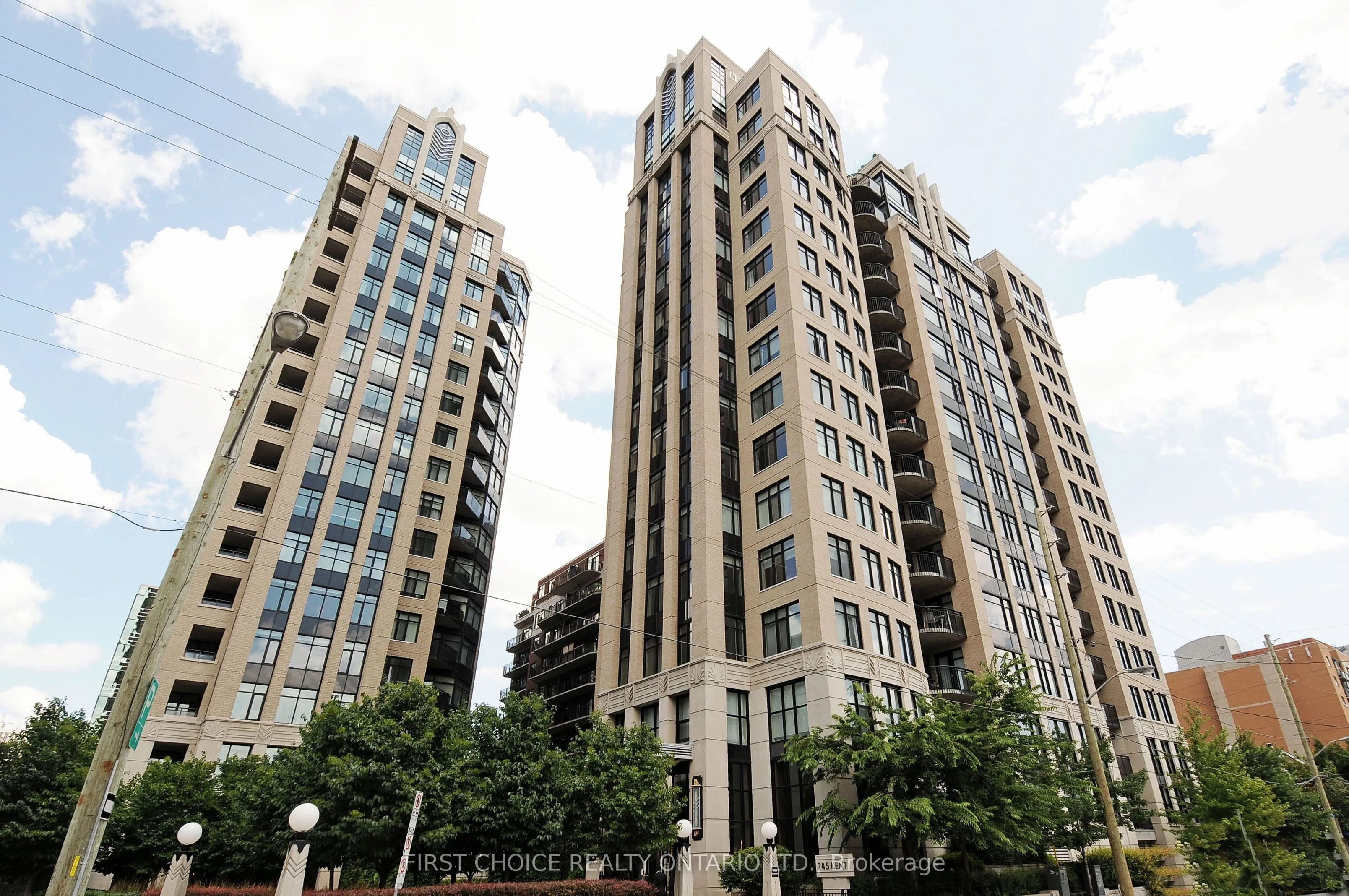 245 Kent Street, #609