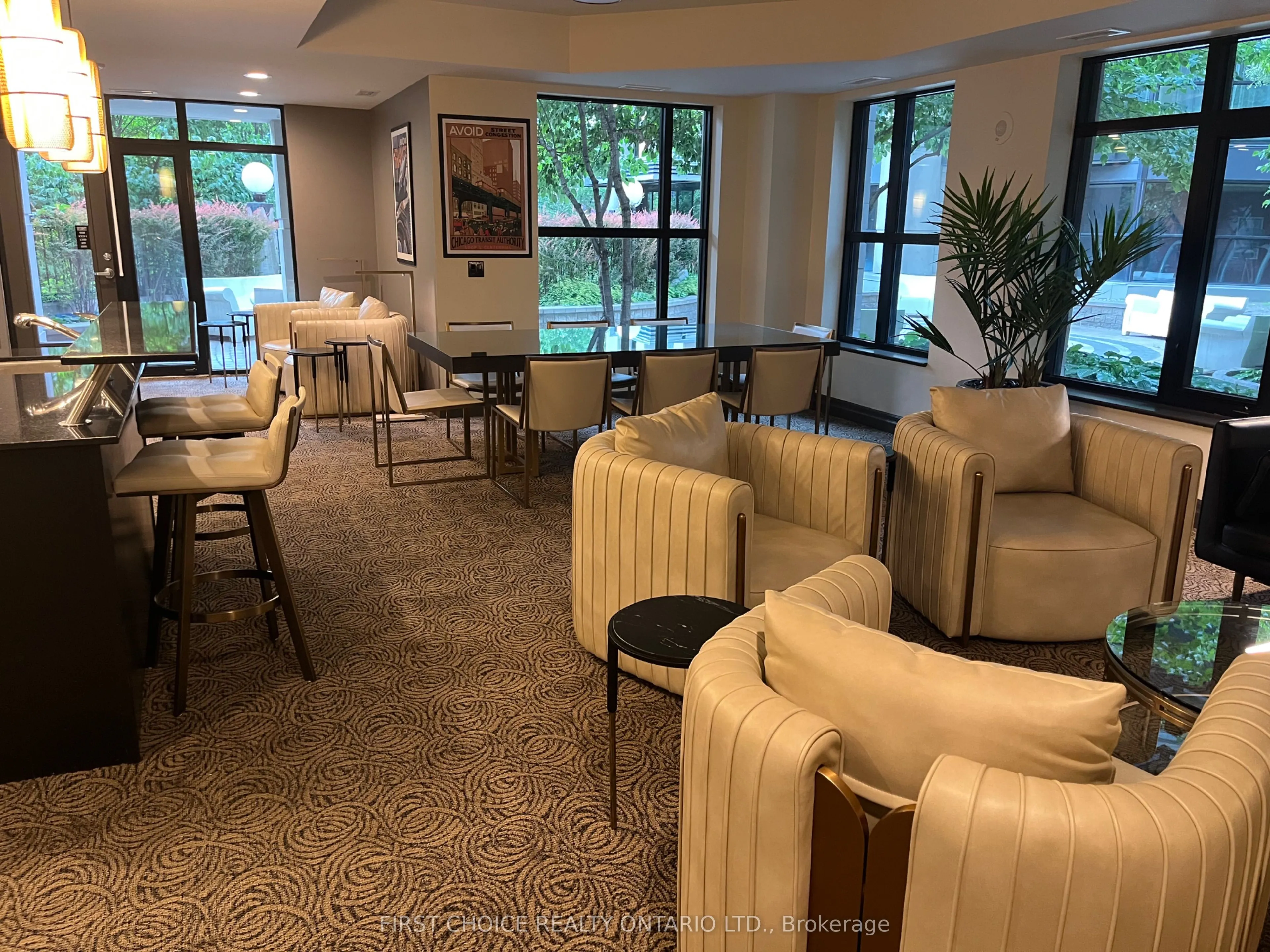 245 Kent Street, #609