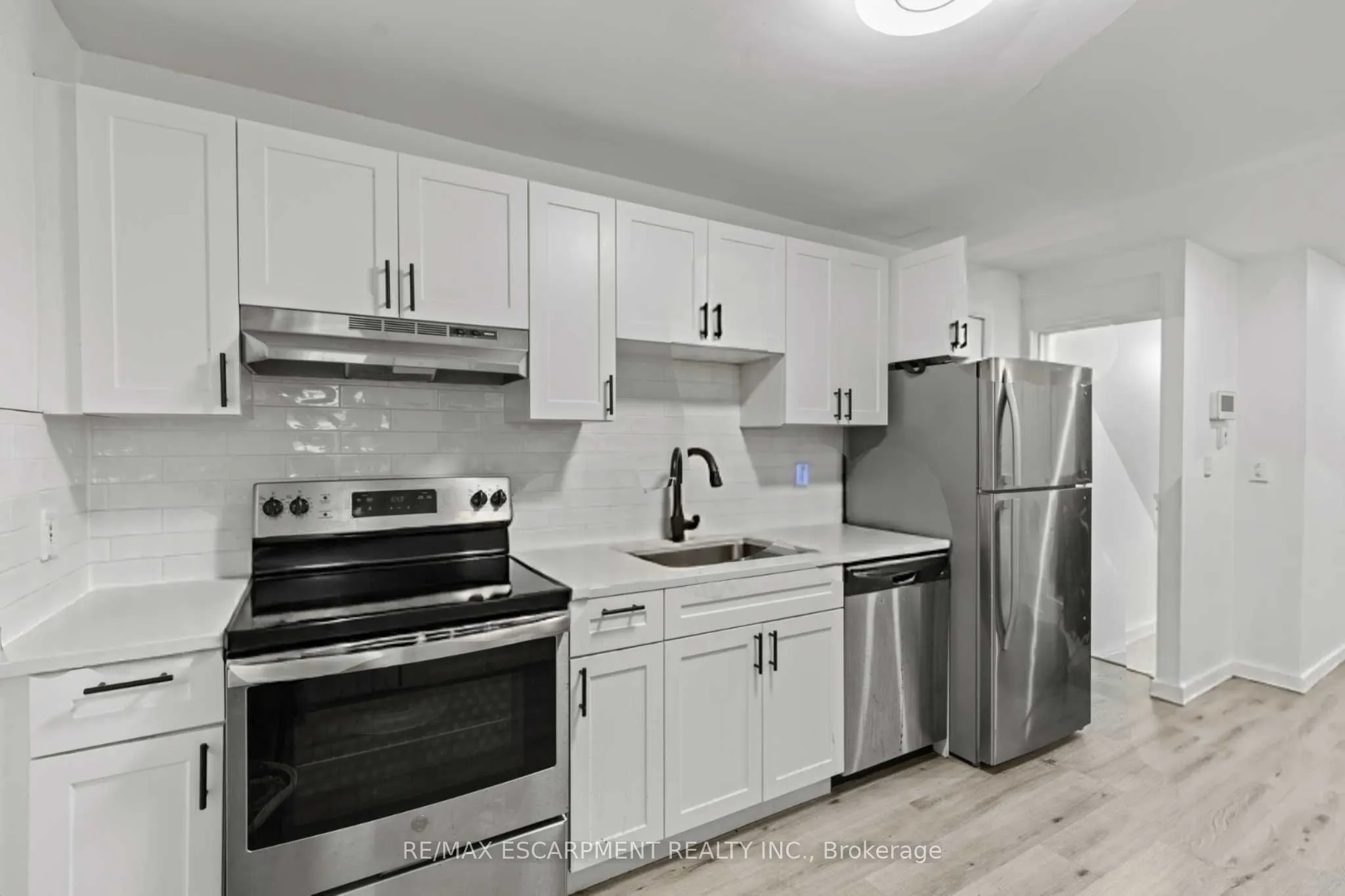 48 Locke Street S