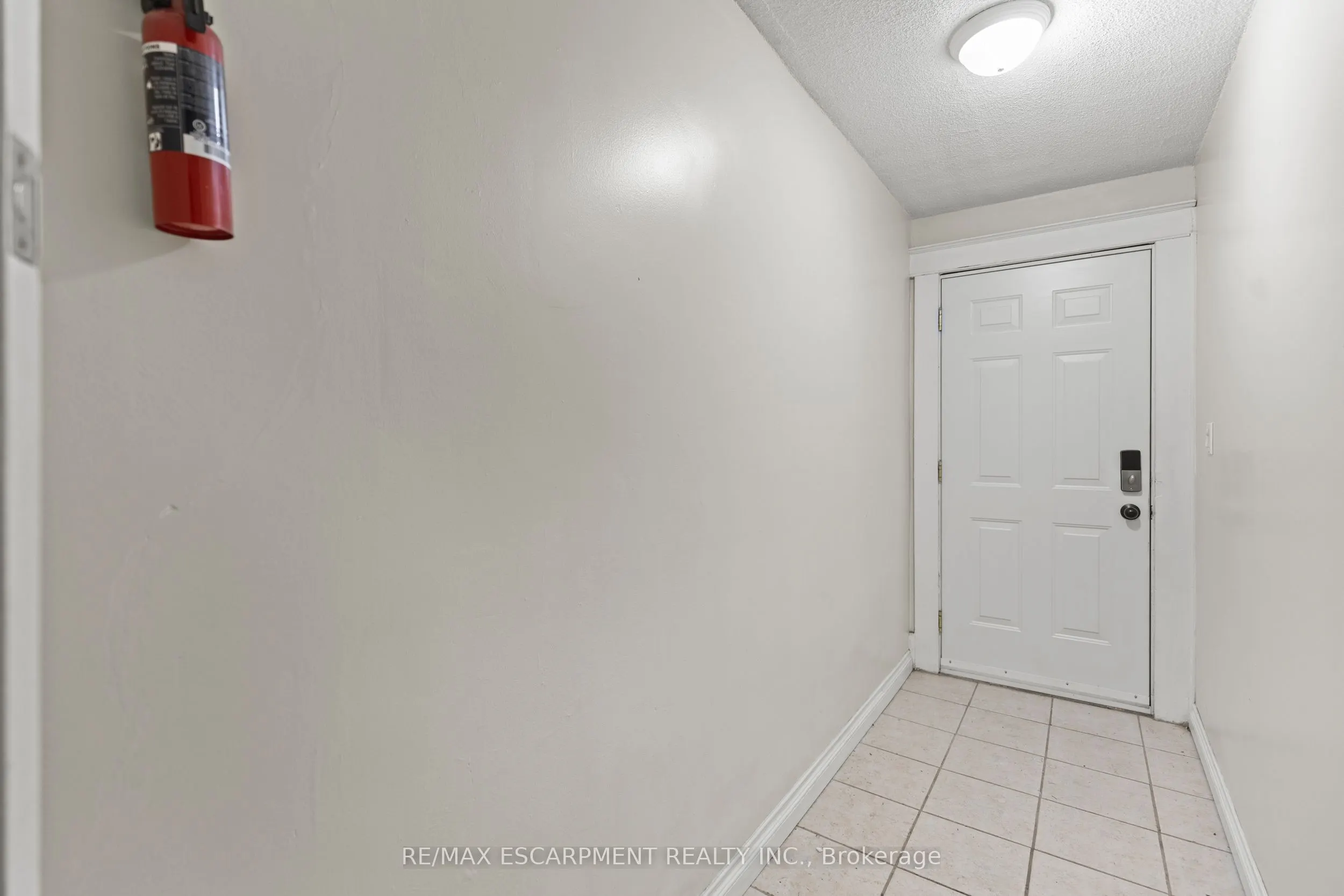 48 Locke Street S