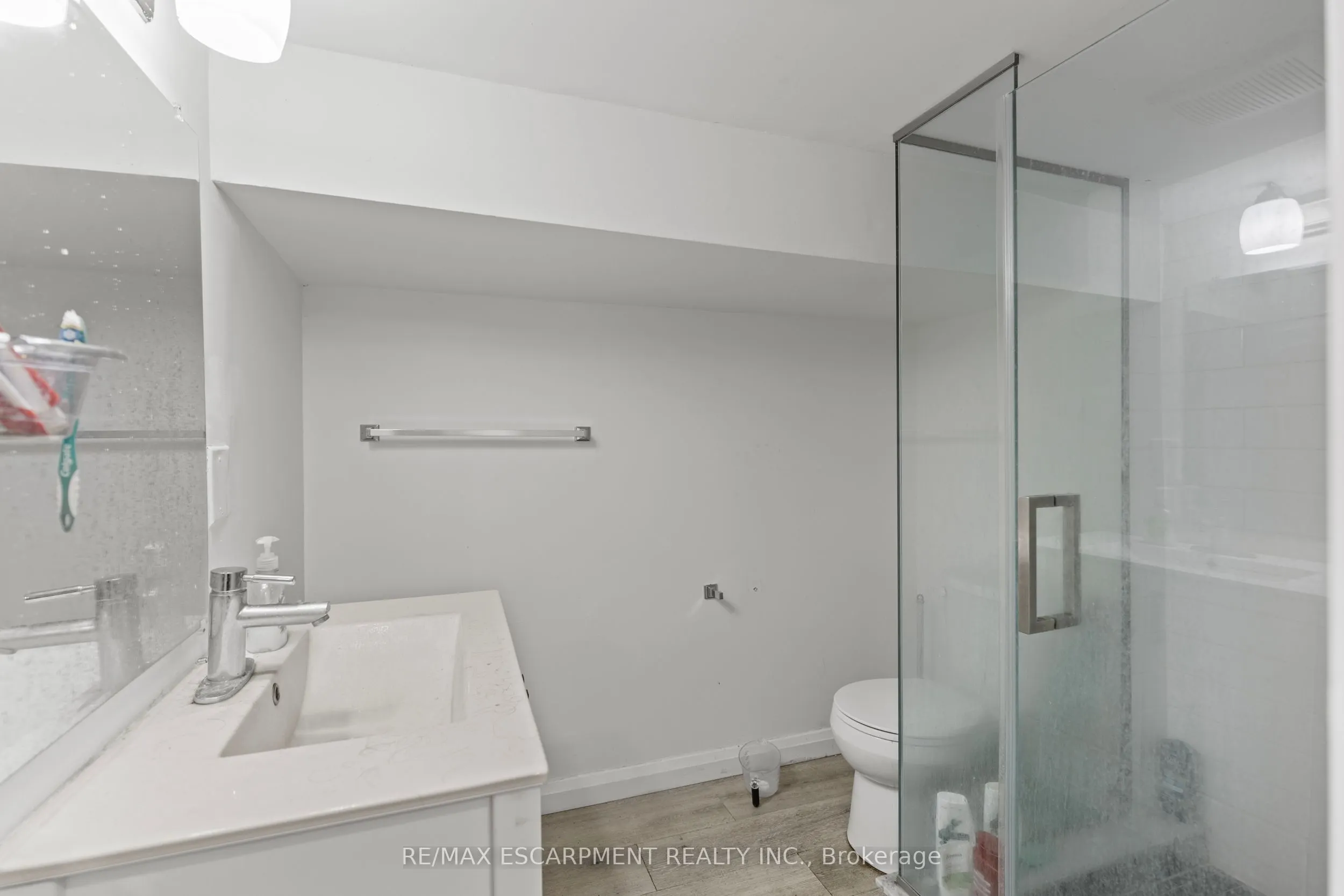 48 Locke Street S