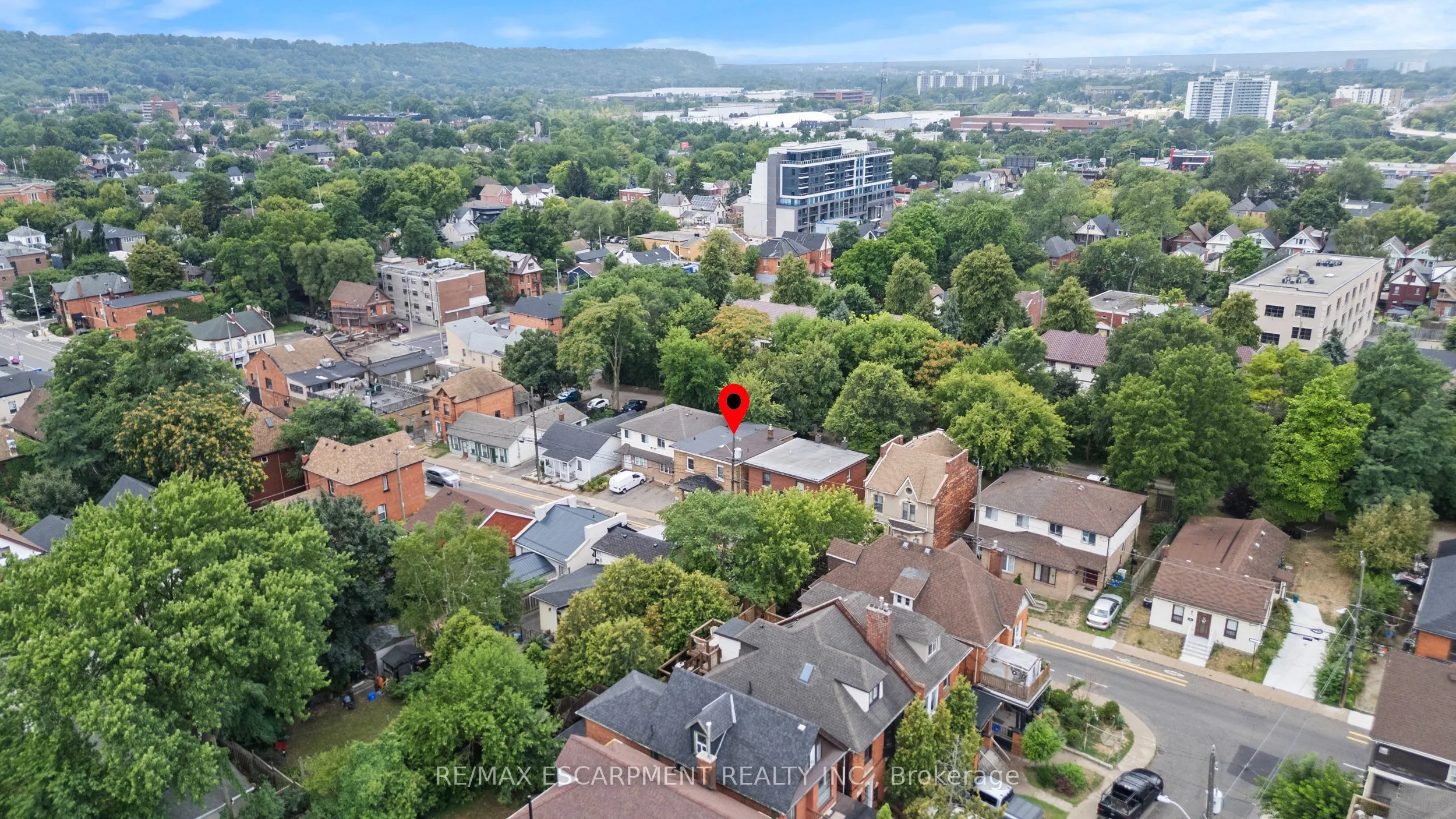 48 Locke Street S