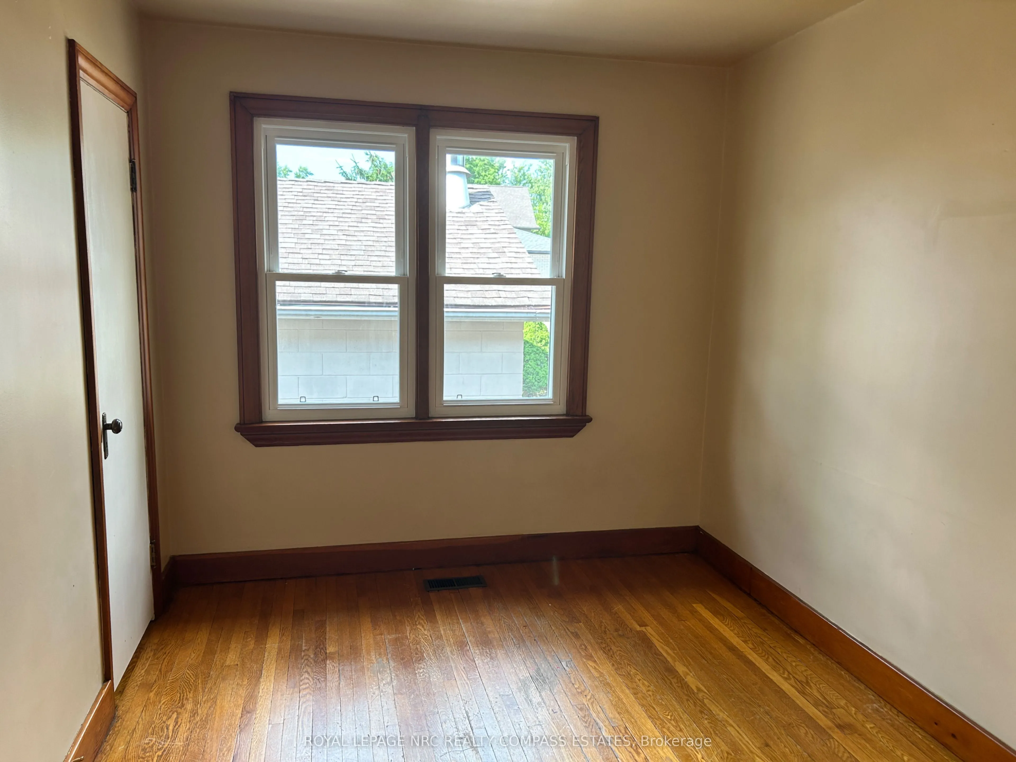 482 Thorold Road, #Upper