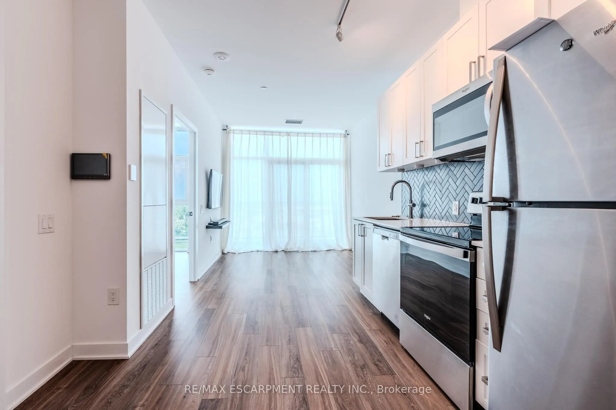 2782 Barton Street E, #814