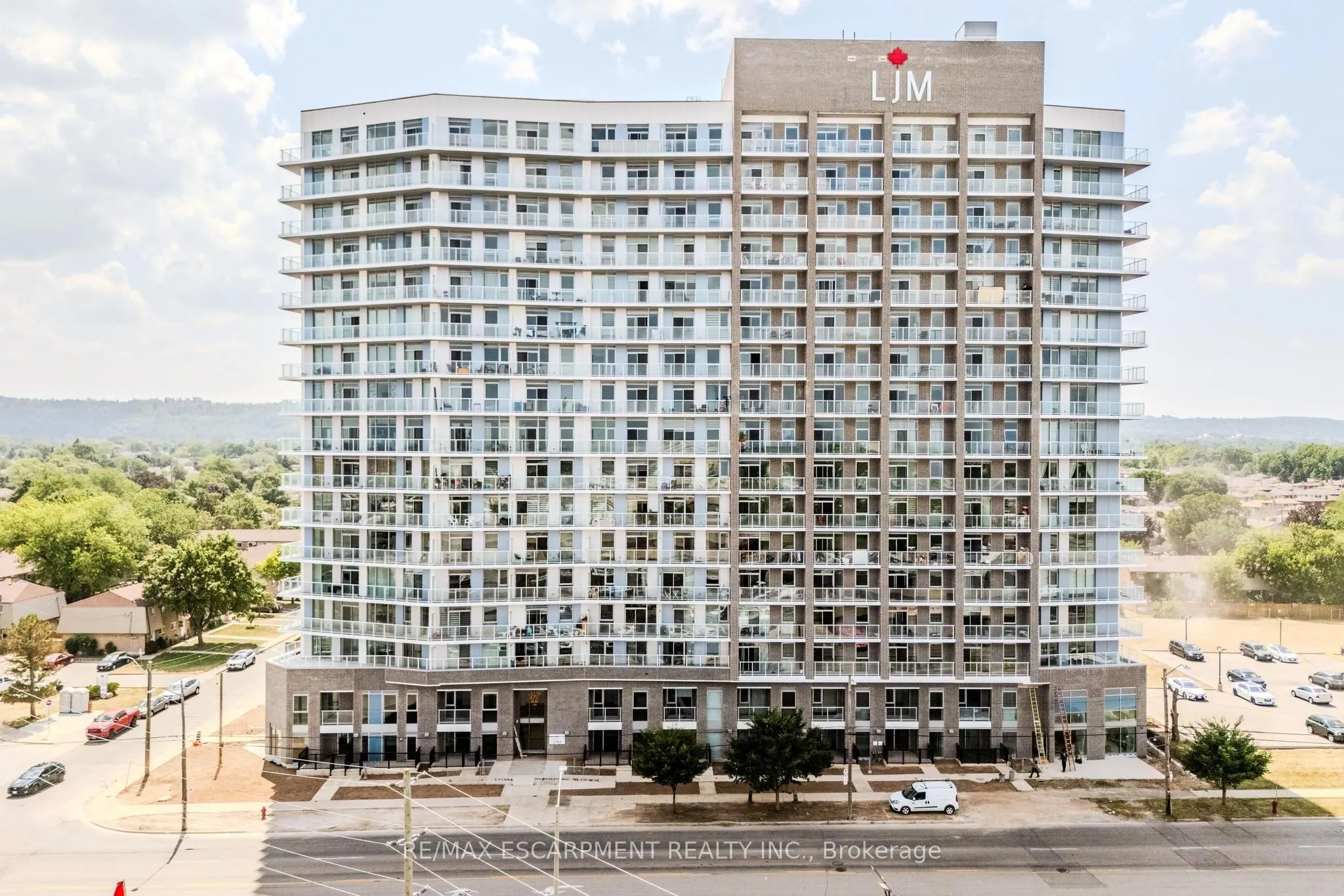2782 Barton Street E, #814