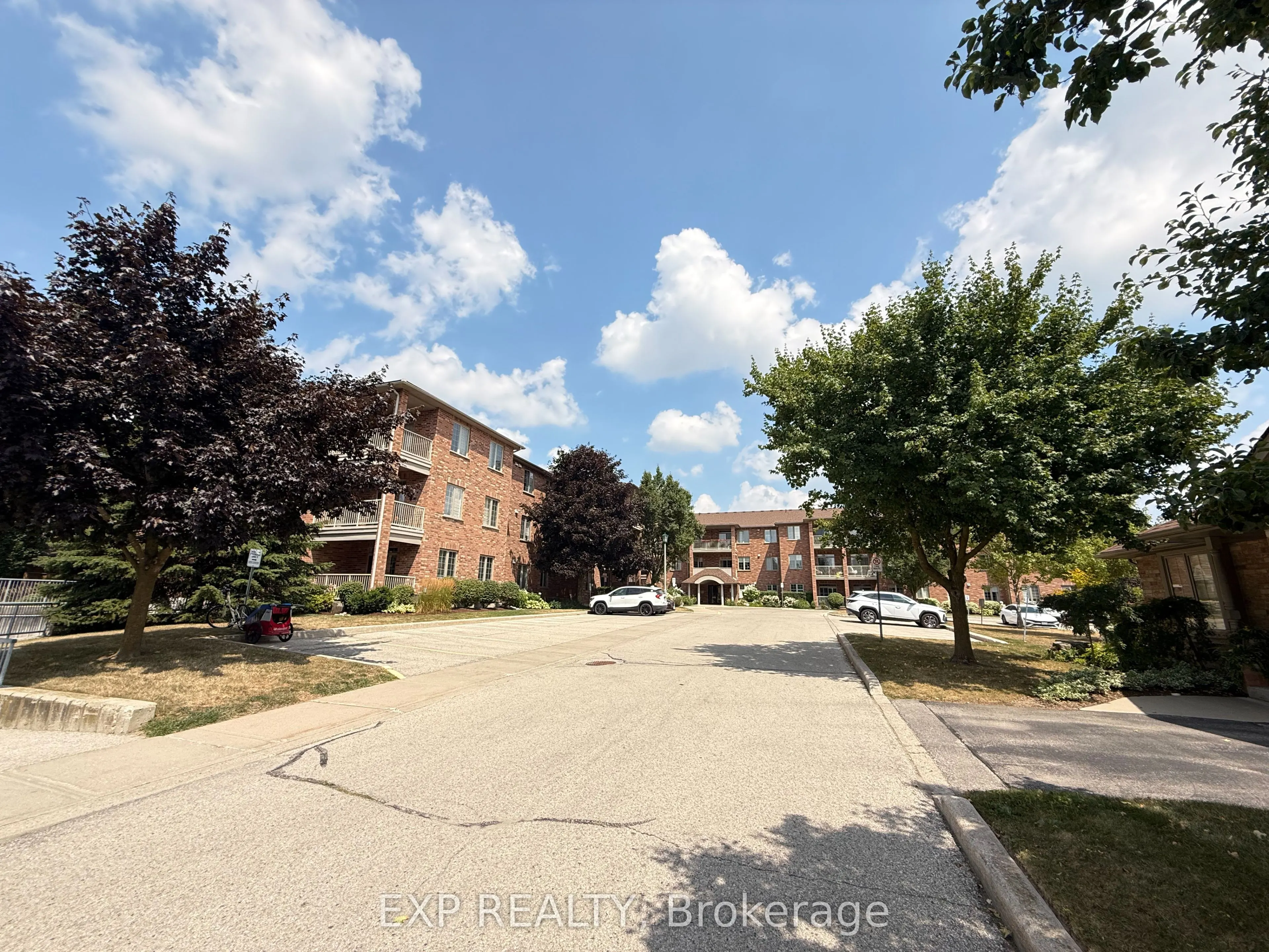 20 Station Square, #103