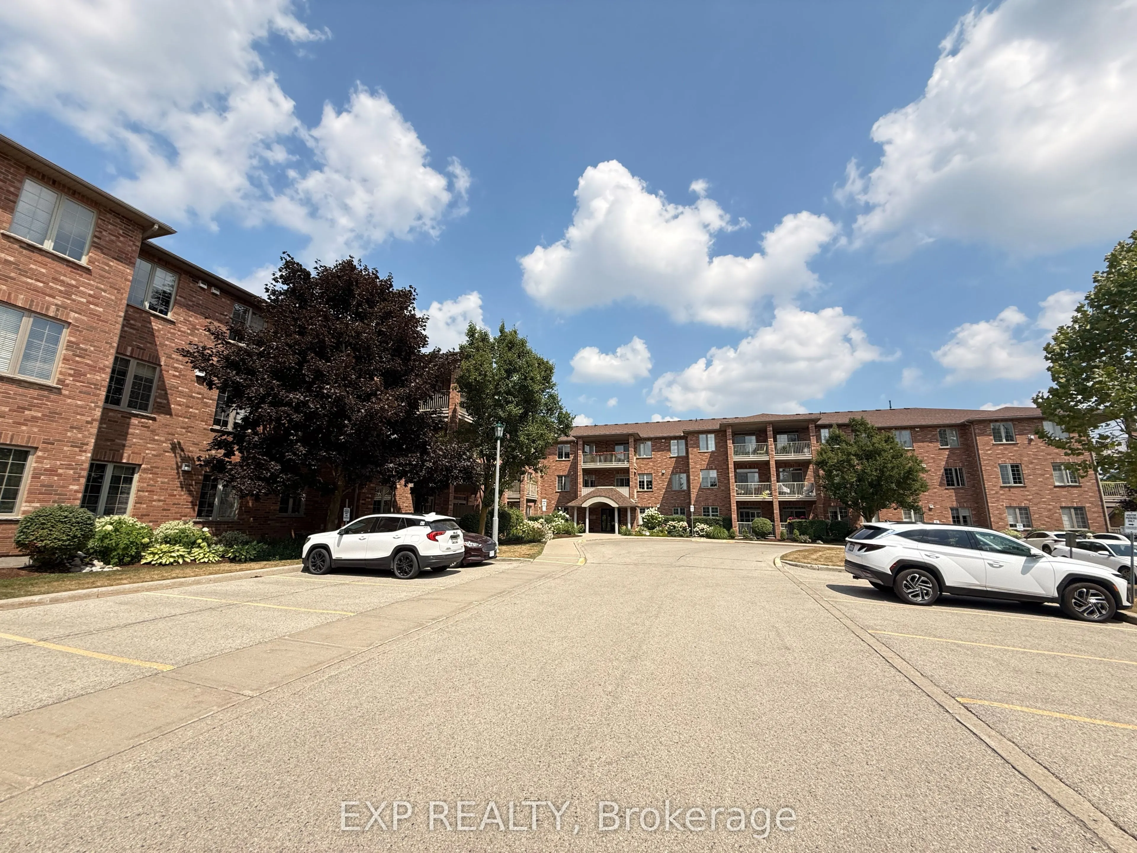 20 Station Square, #103