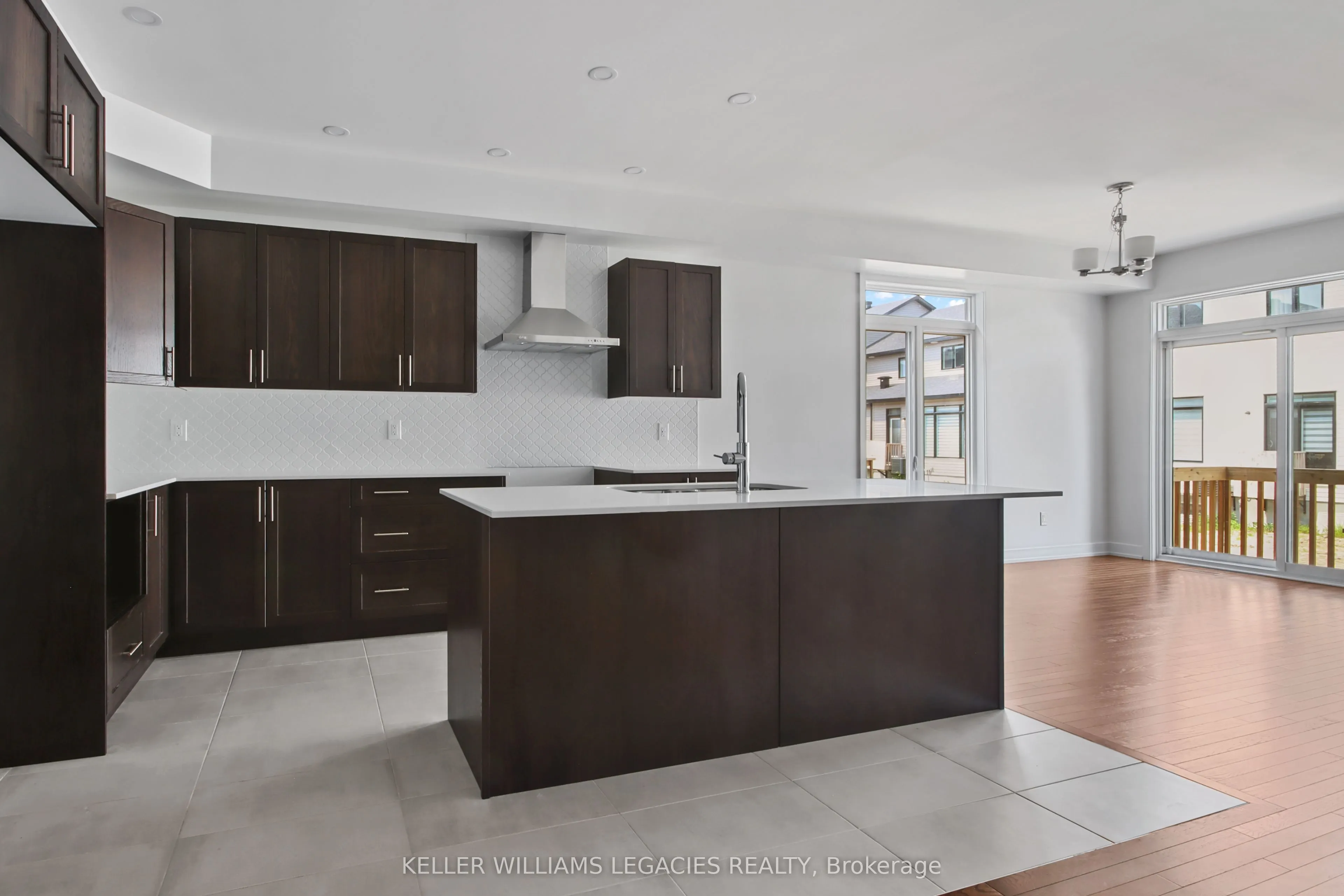 11 Mendoza Way