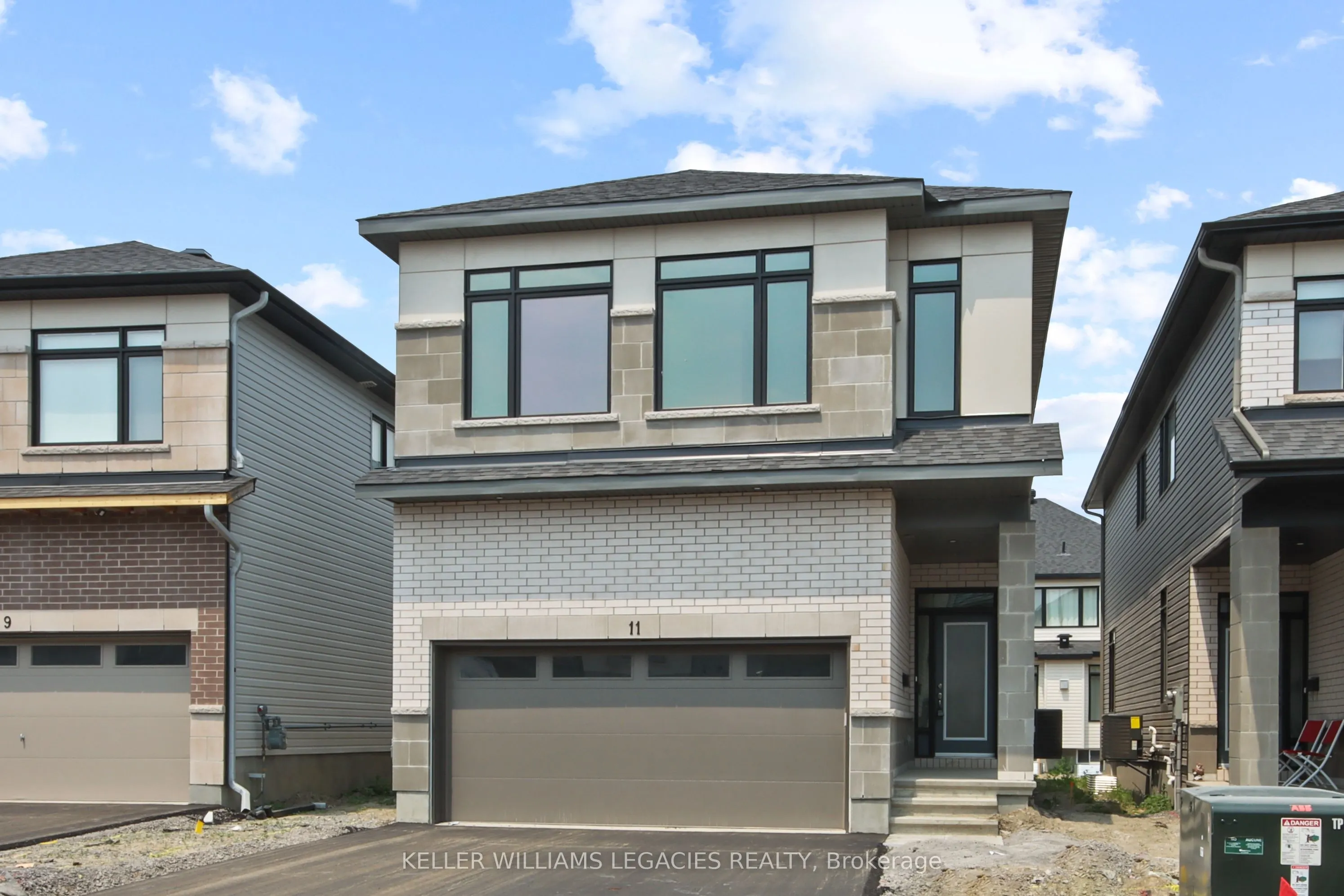 11 Mendoza Way