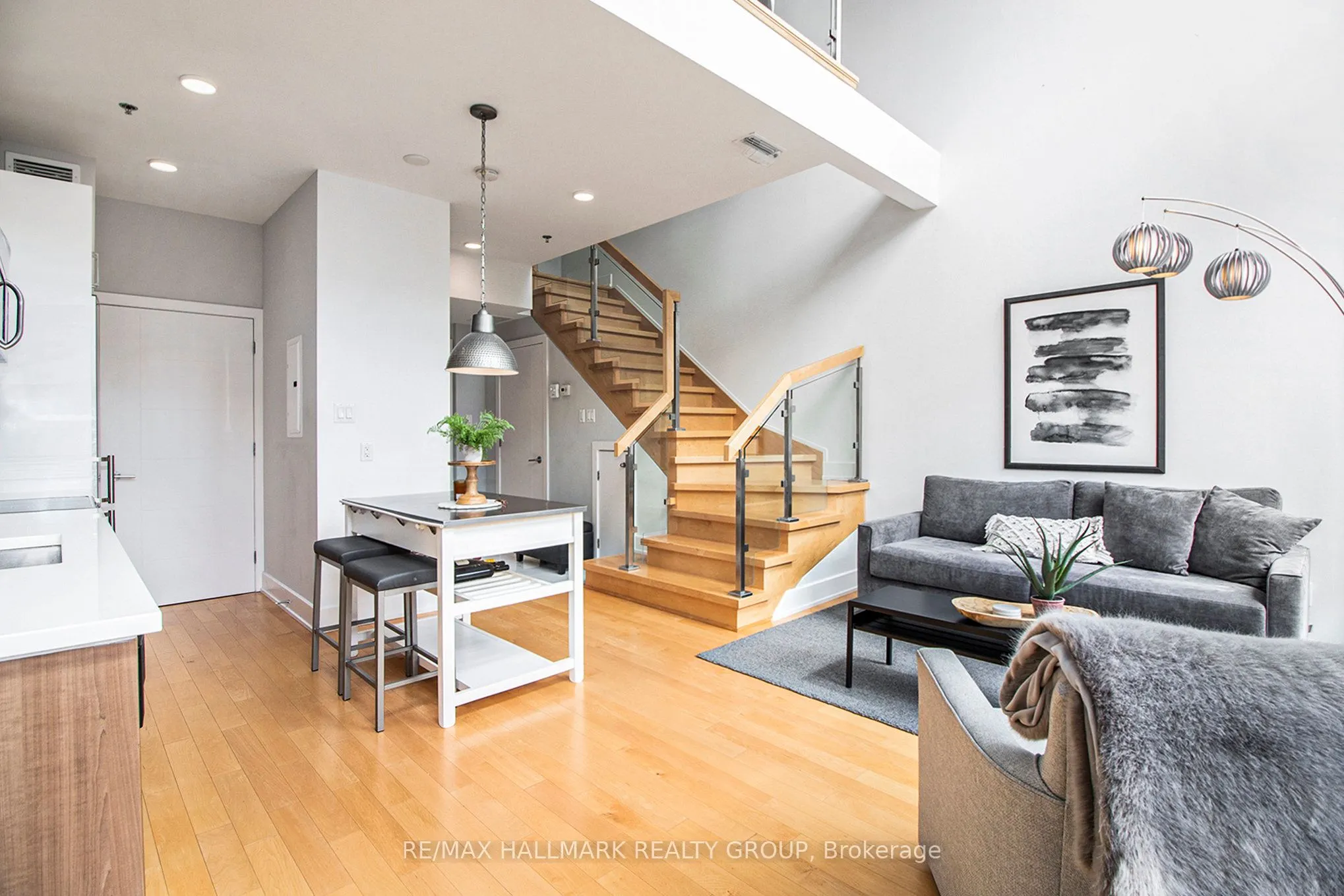 197 Lisgar Street, #213