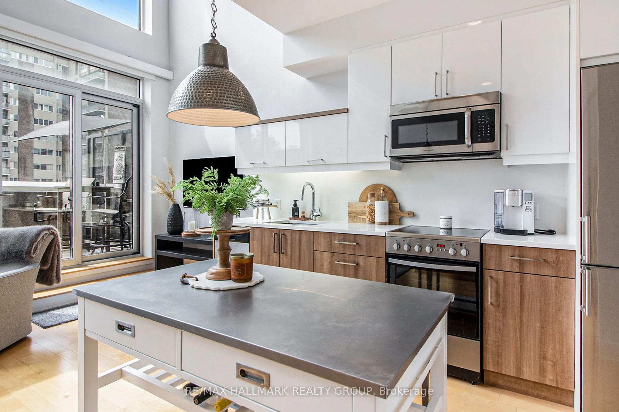 197 Lisgar Street, #213