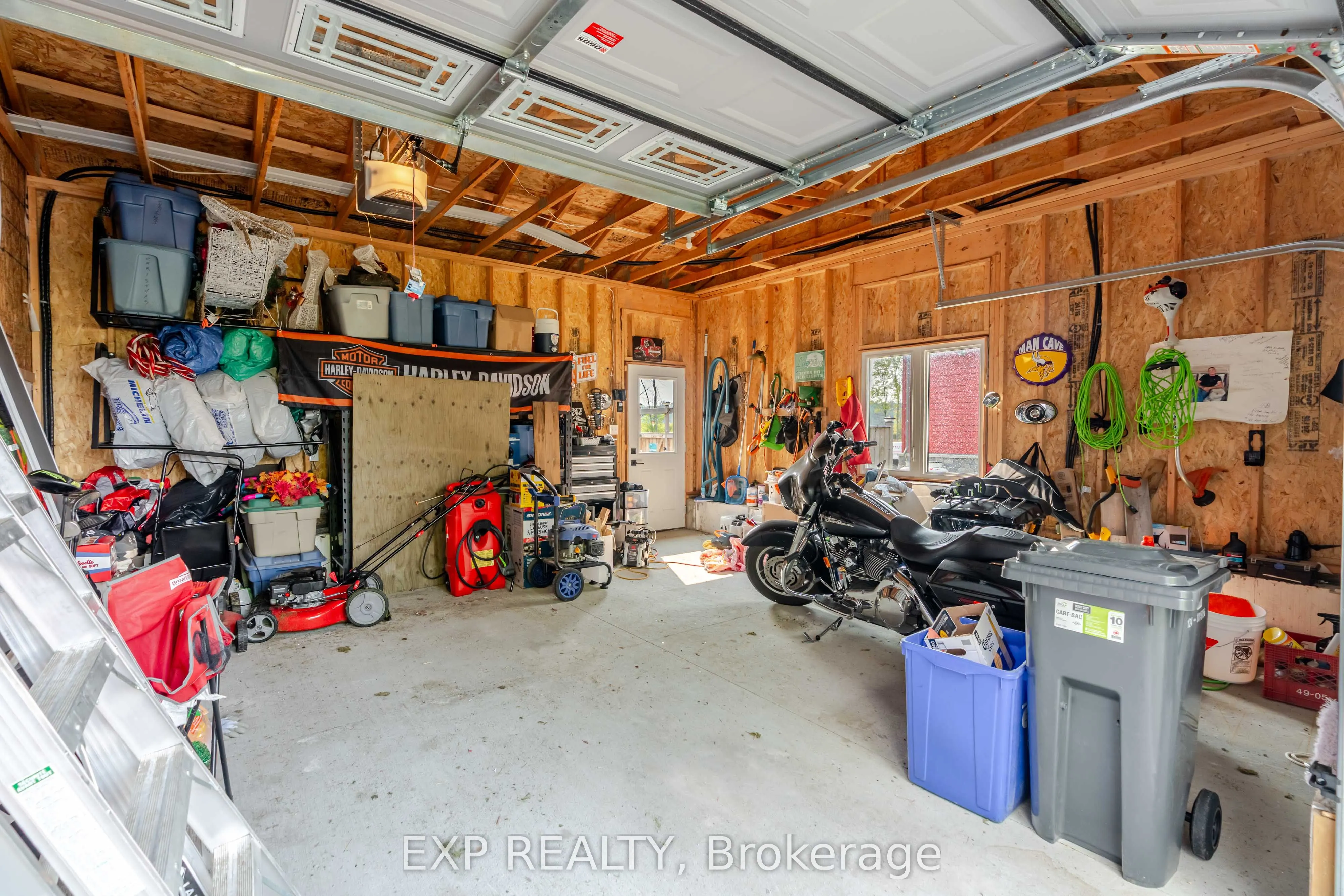 9258 Highway 15