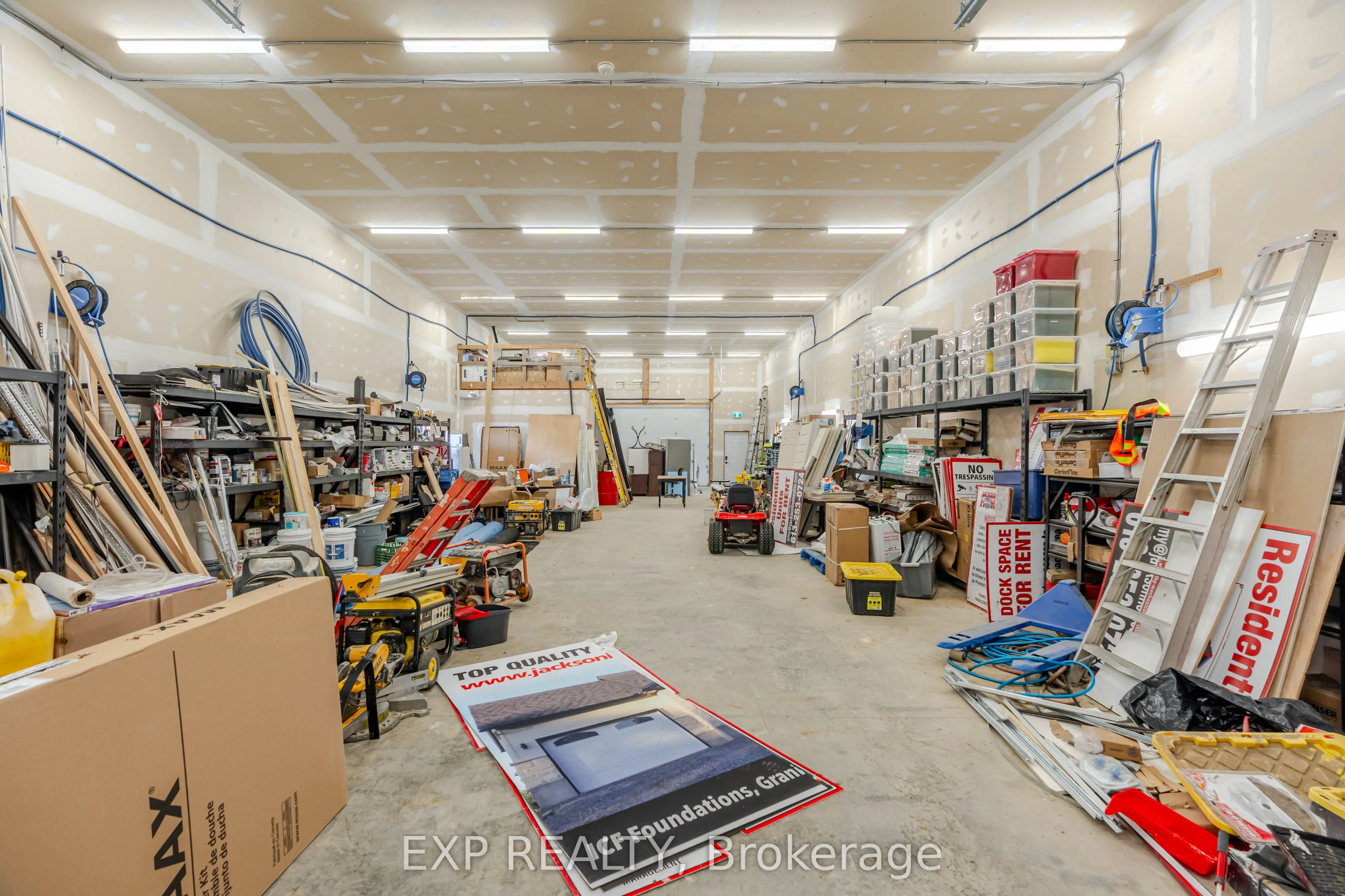 9258 Highway 15