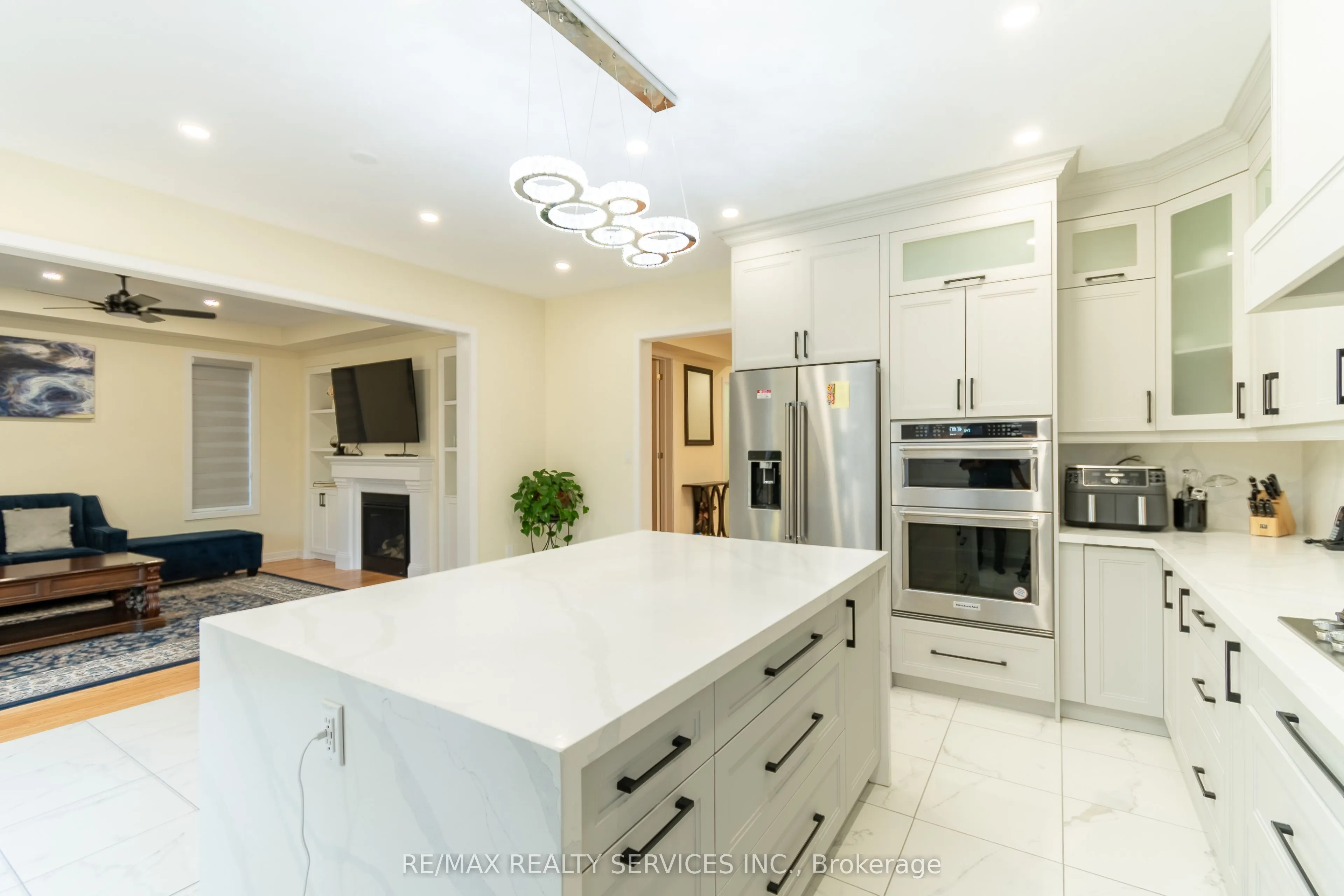 72 Paperbirch Drive
