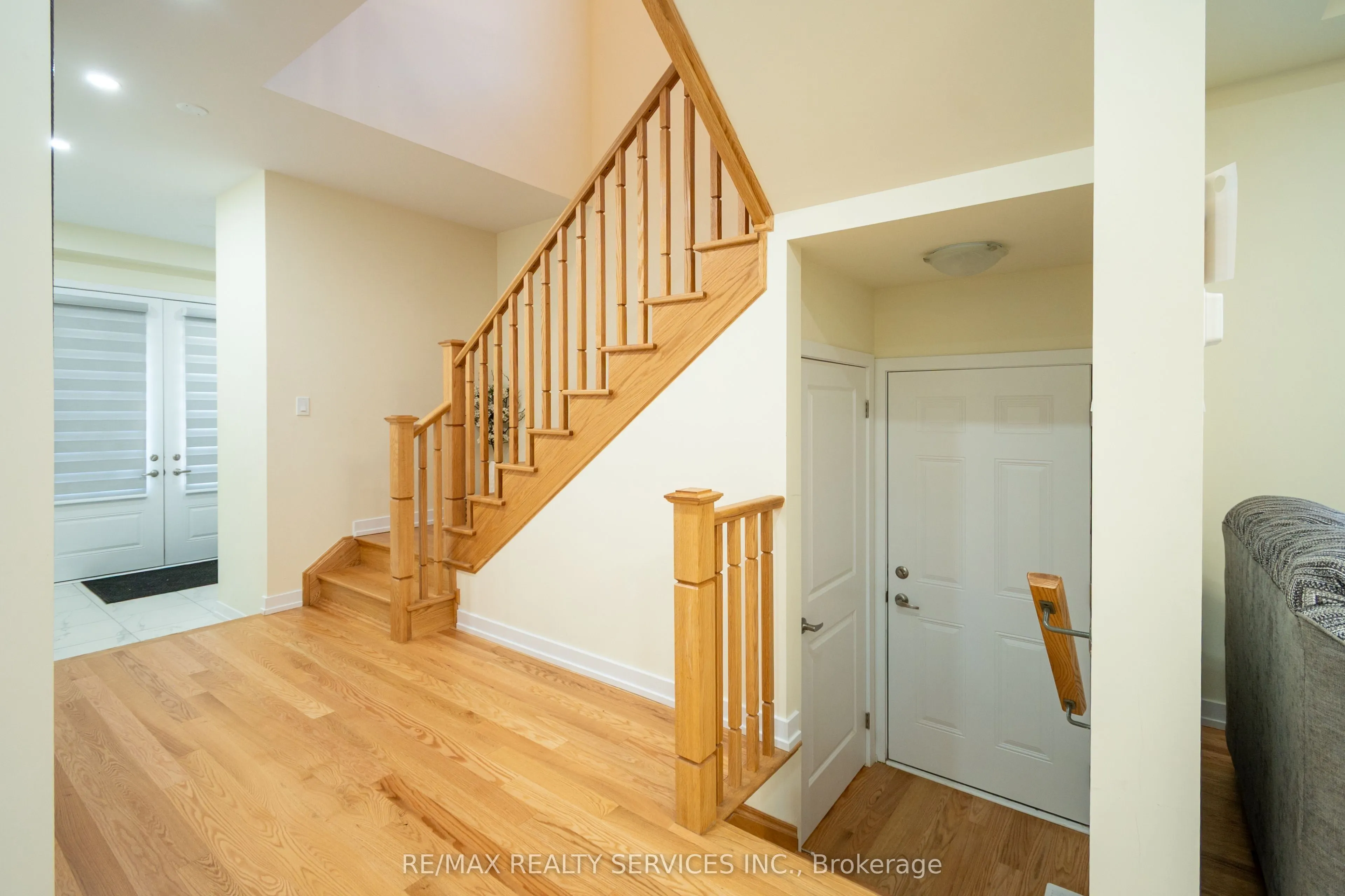 72 Paperbirch Drive