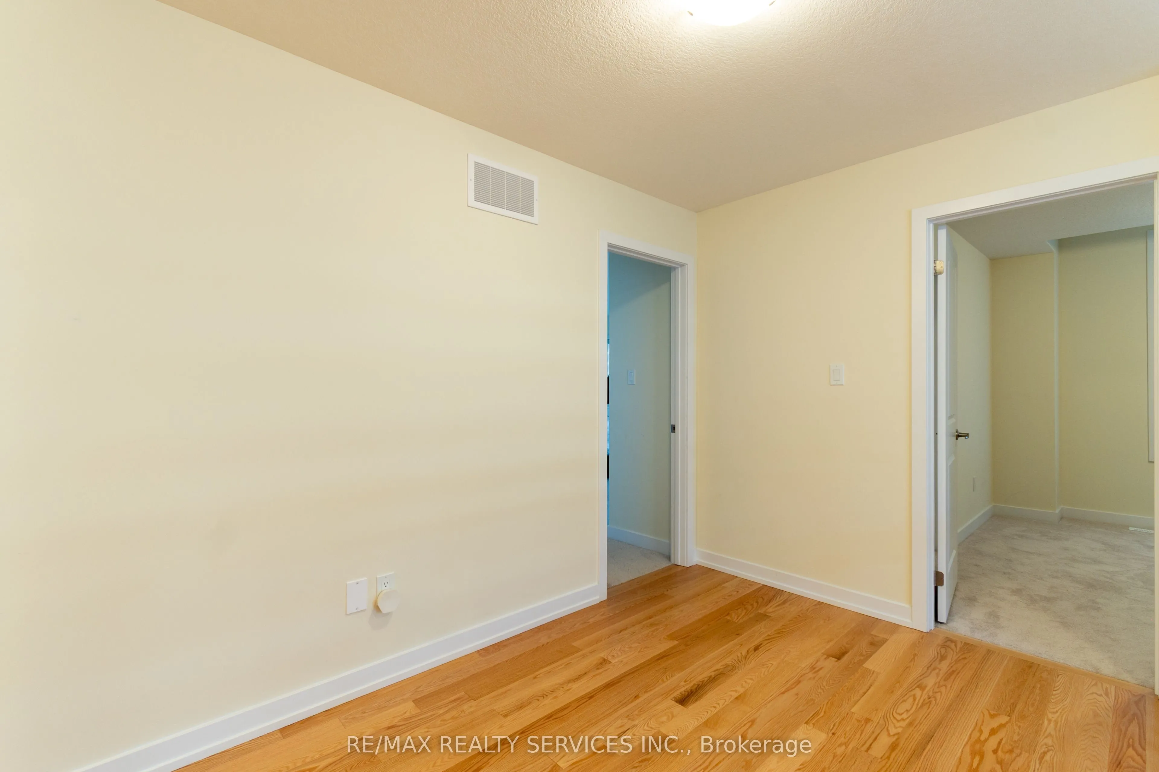 72 Paperbirch Drive