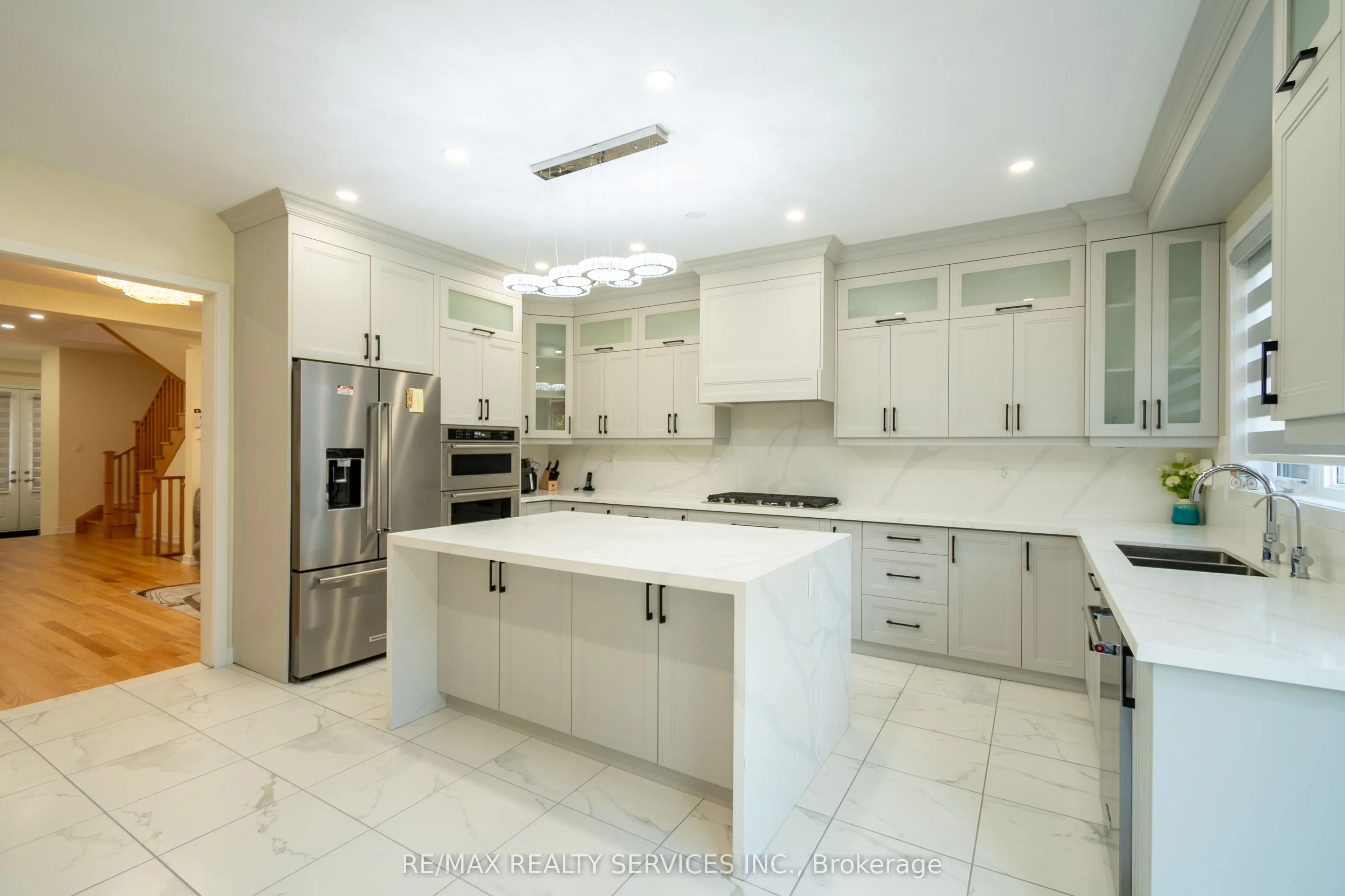 72 Paperbirch Drive