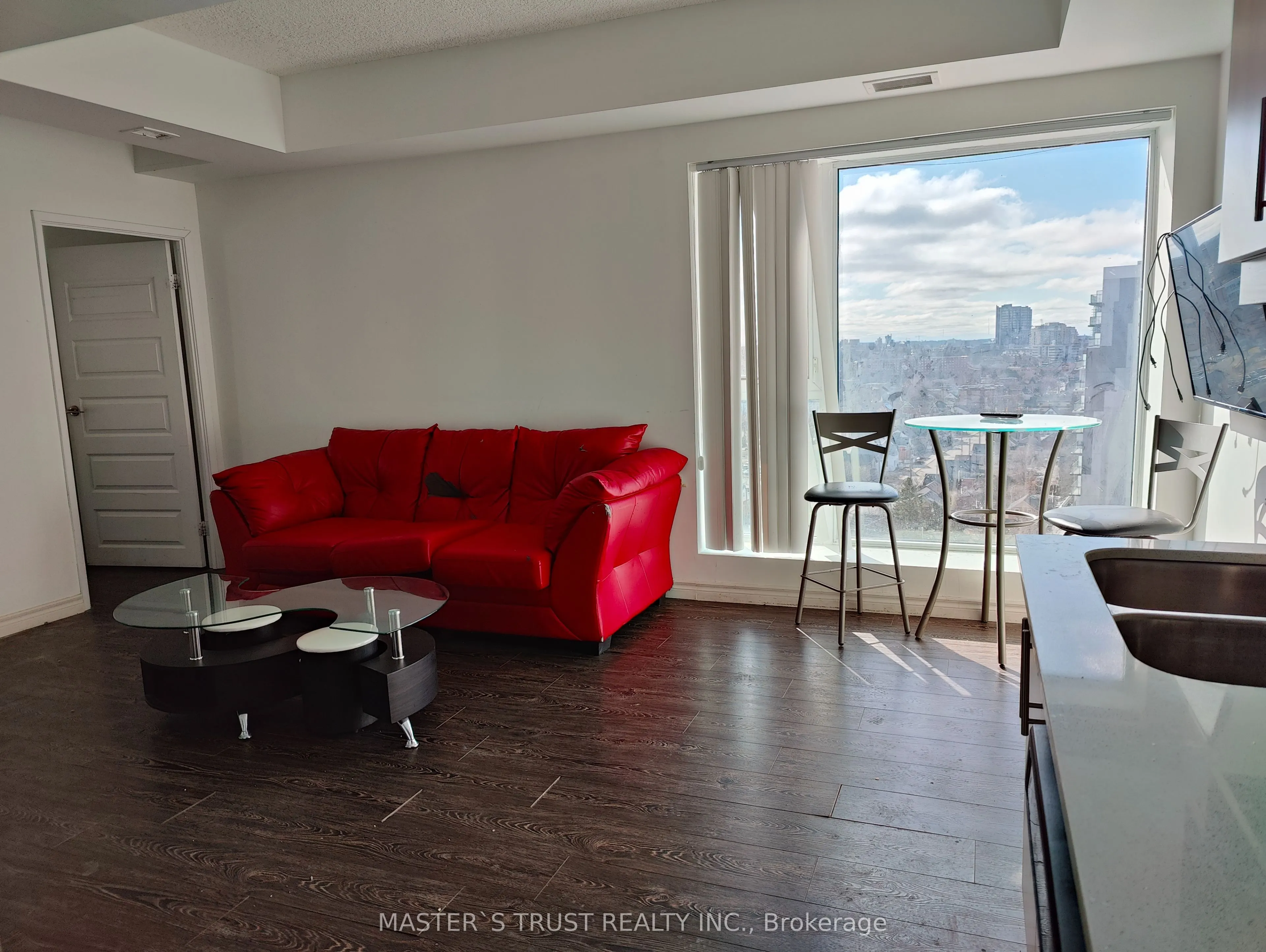 158 King Street N Street, #1208