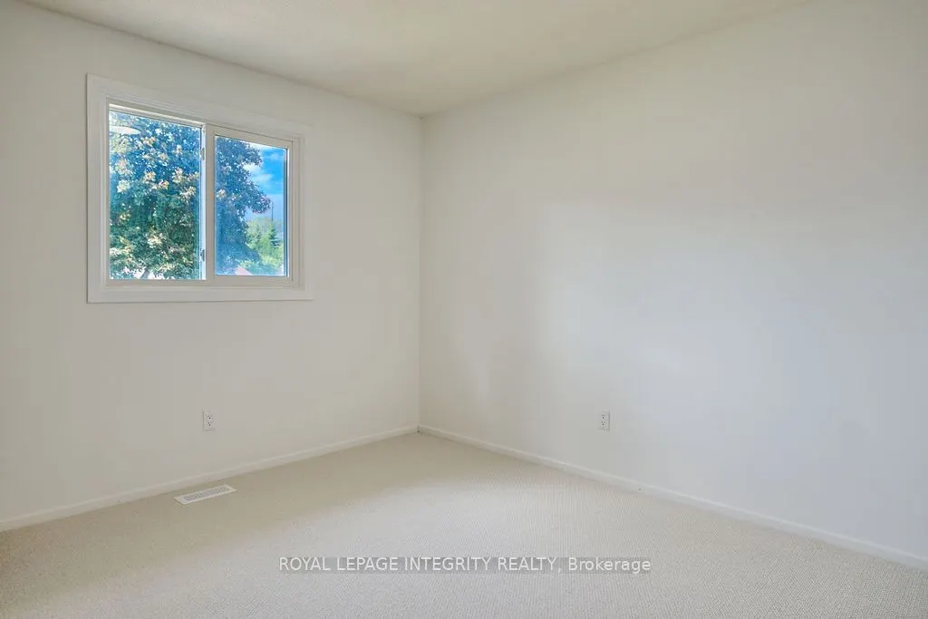 77 Seabrooke Drive