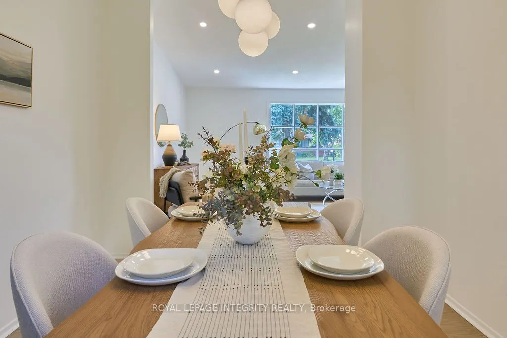 77 Seabrooke Drive