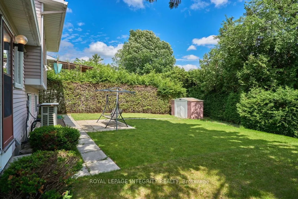 77 Seabrooke Drive