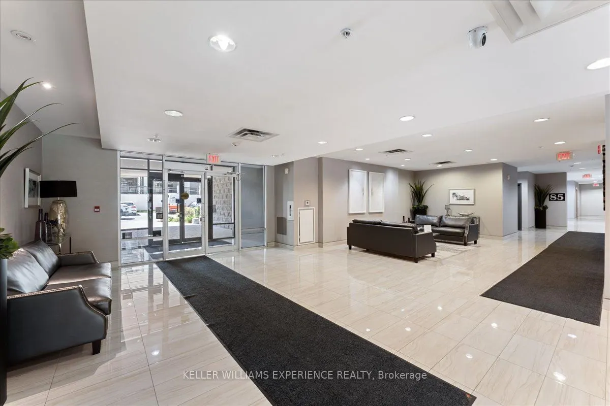 85 Robinson Street, #808