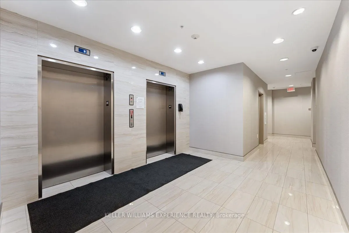 85 Robinson Street, #808