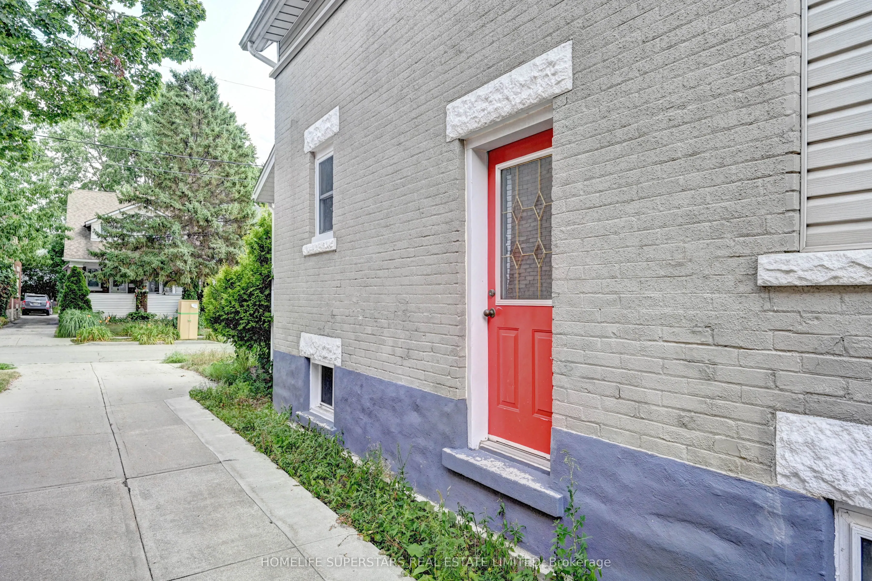31 Troy Street