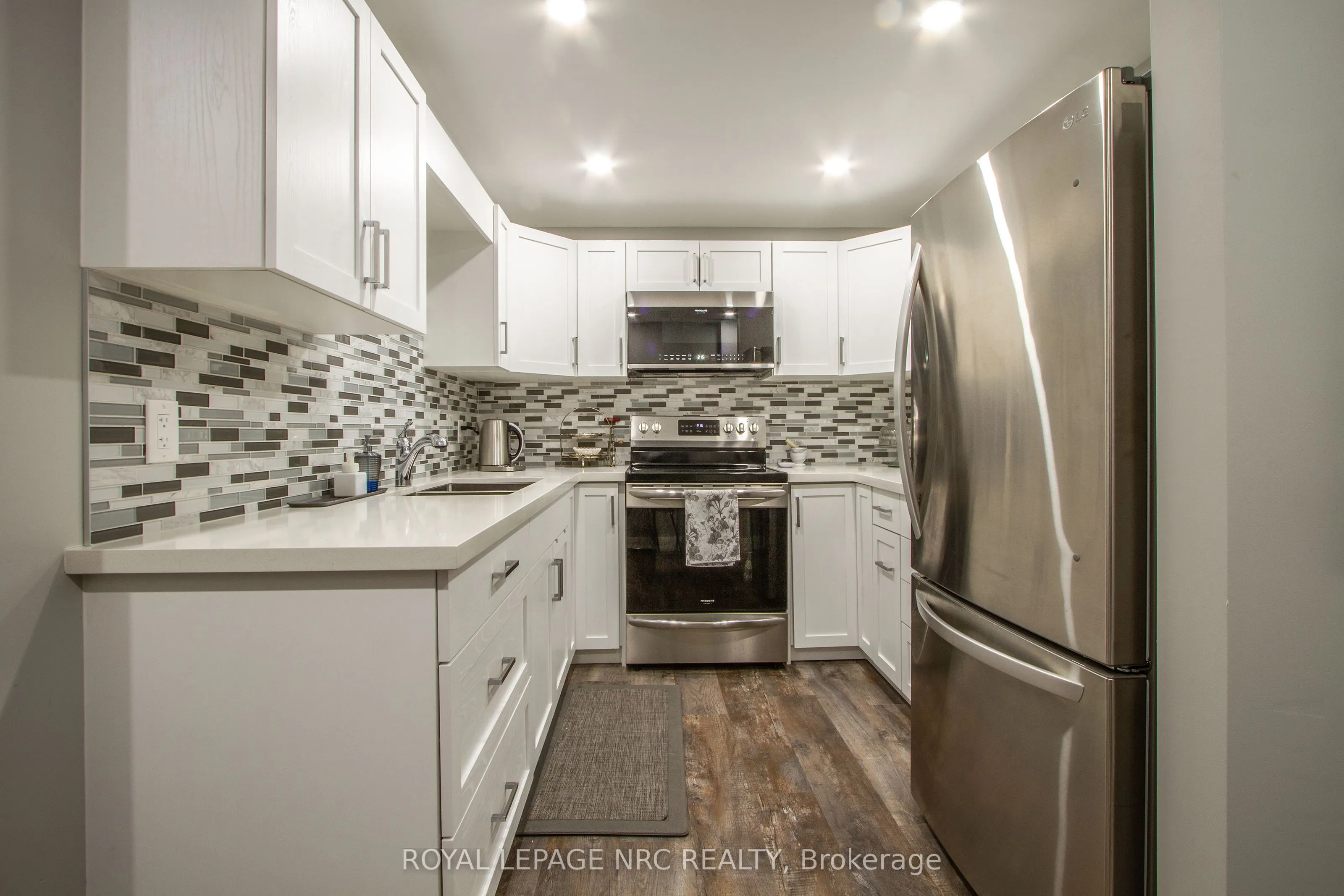 3232 Montrose Road, #62