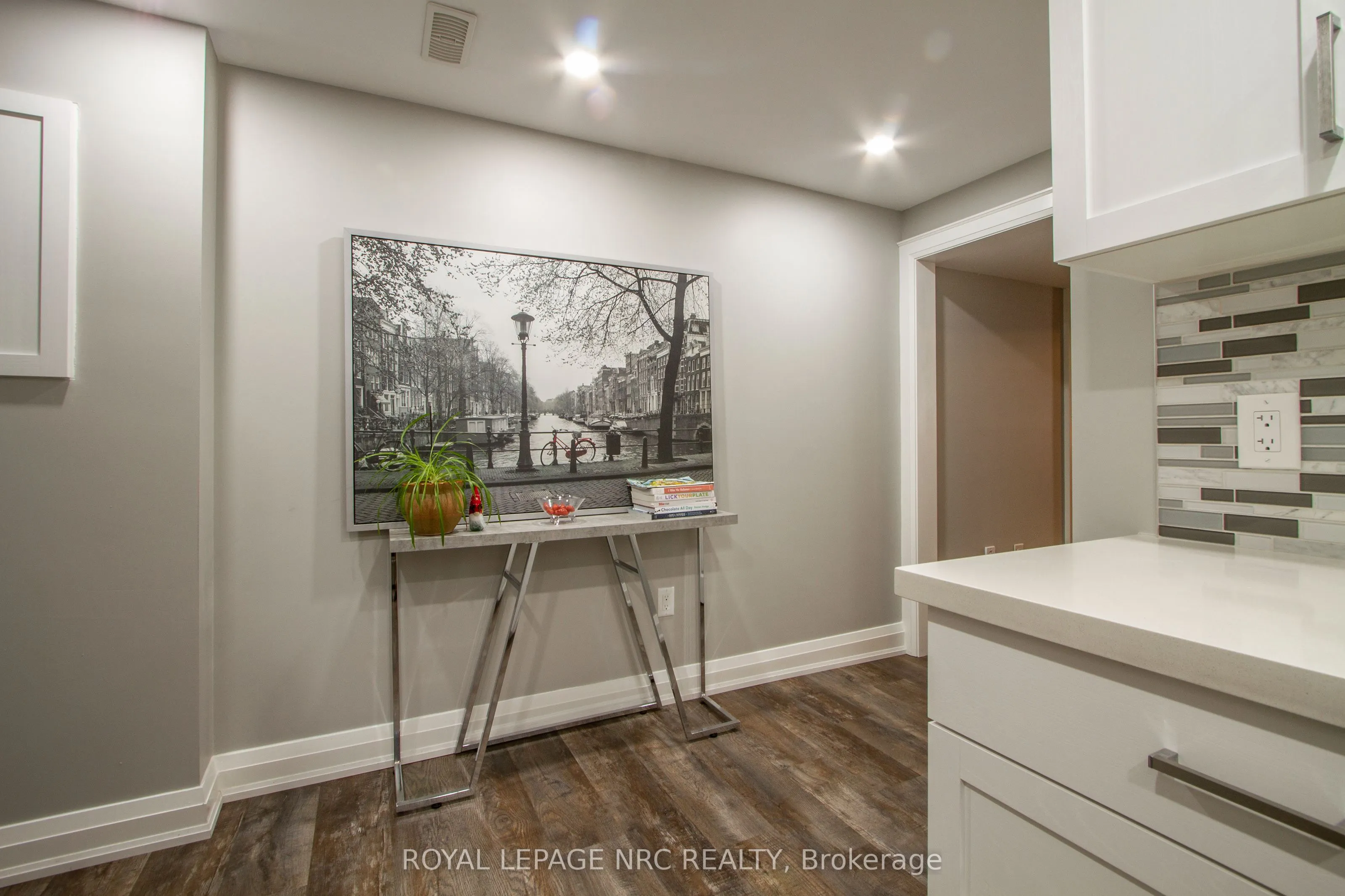 3232 Montrose Road, #62