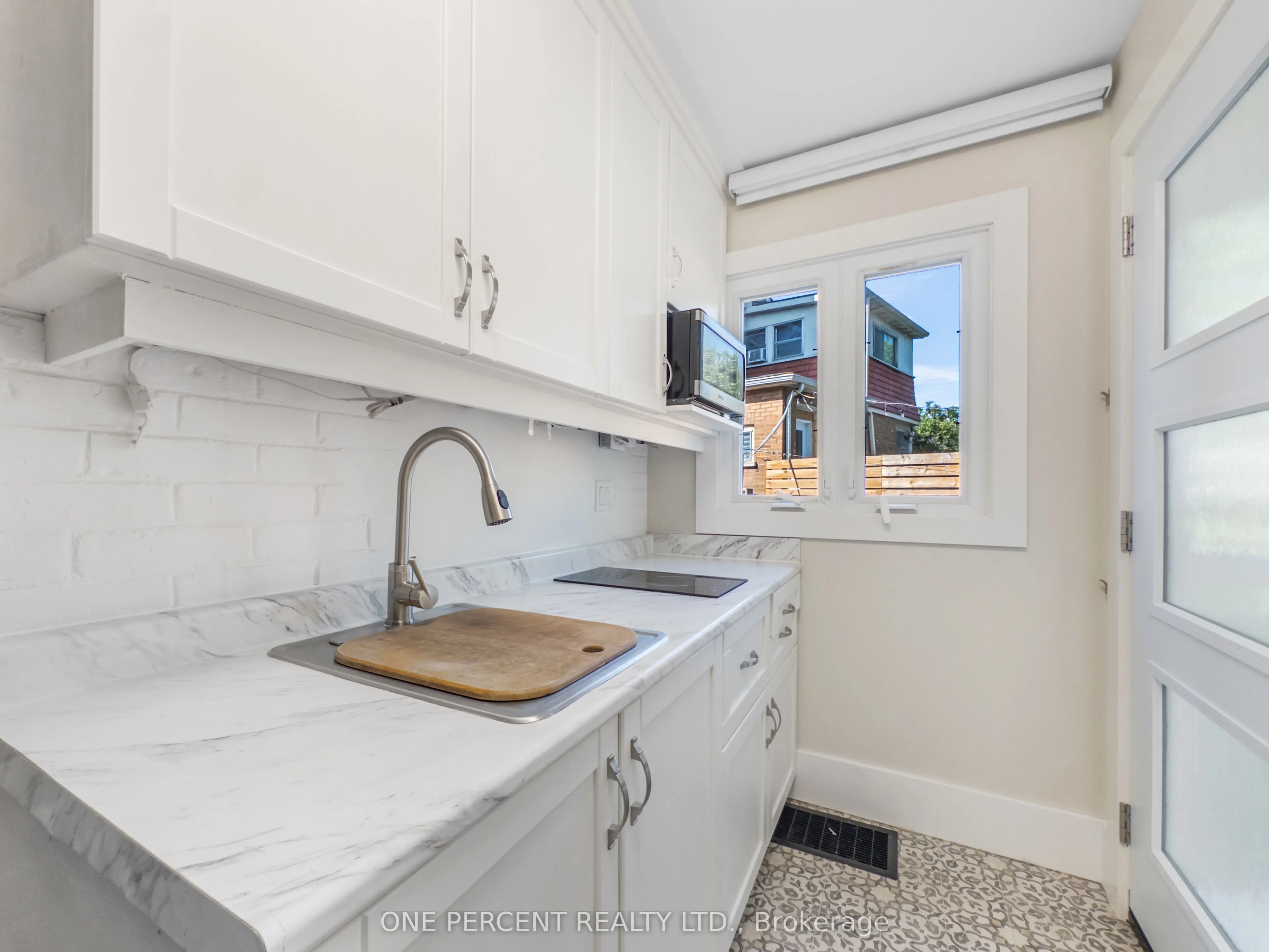 53 HIGHLAND Avenue