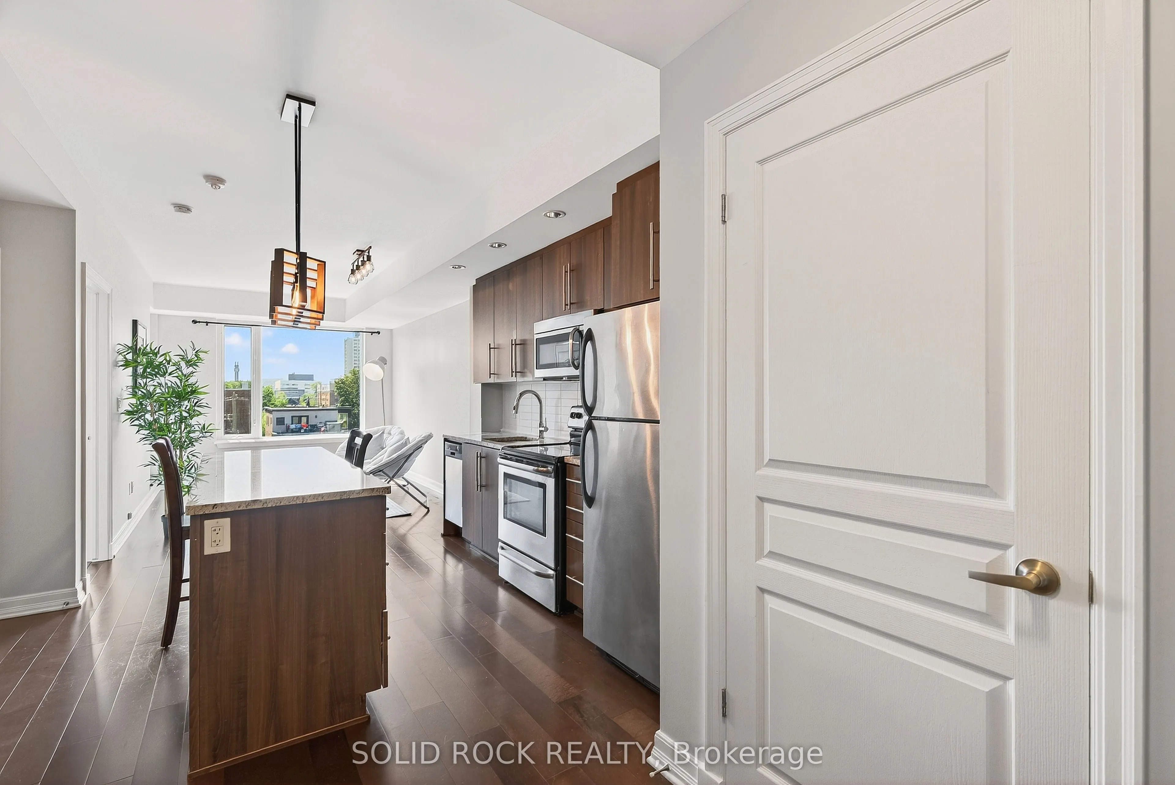 238 Besserer Street, #703