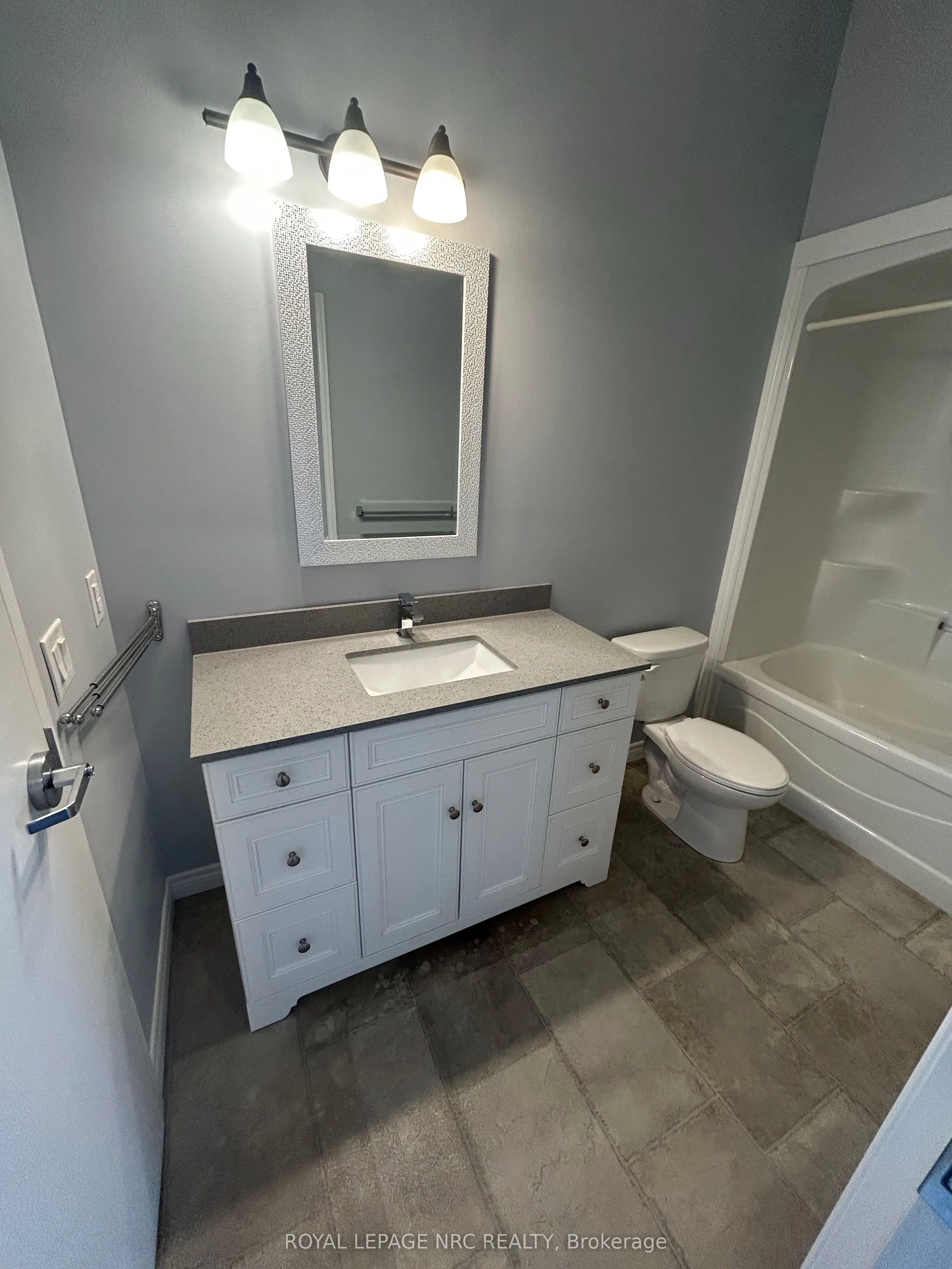 376 Mary Street, #2A