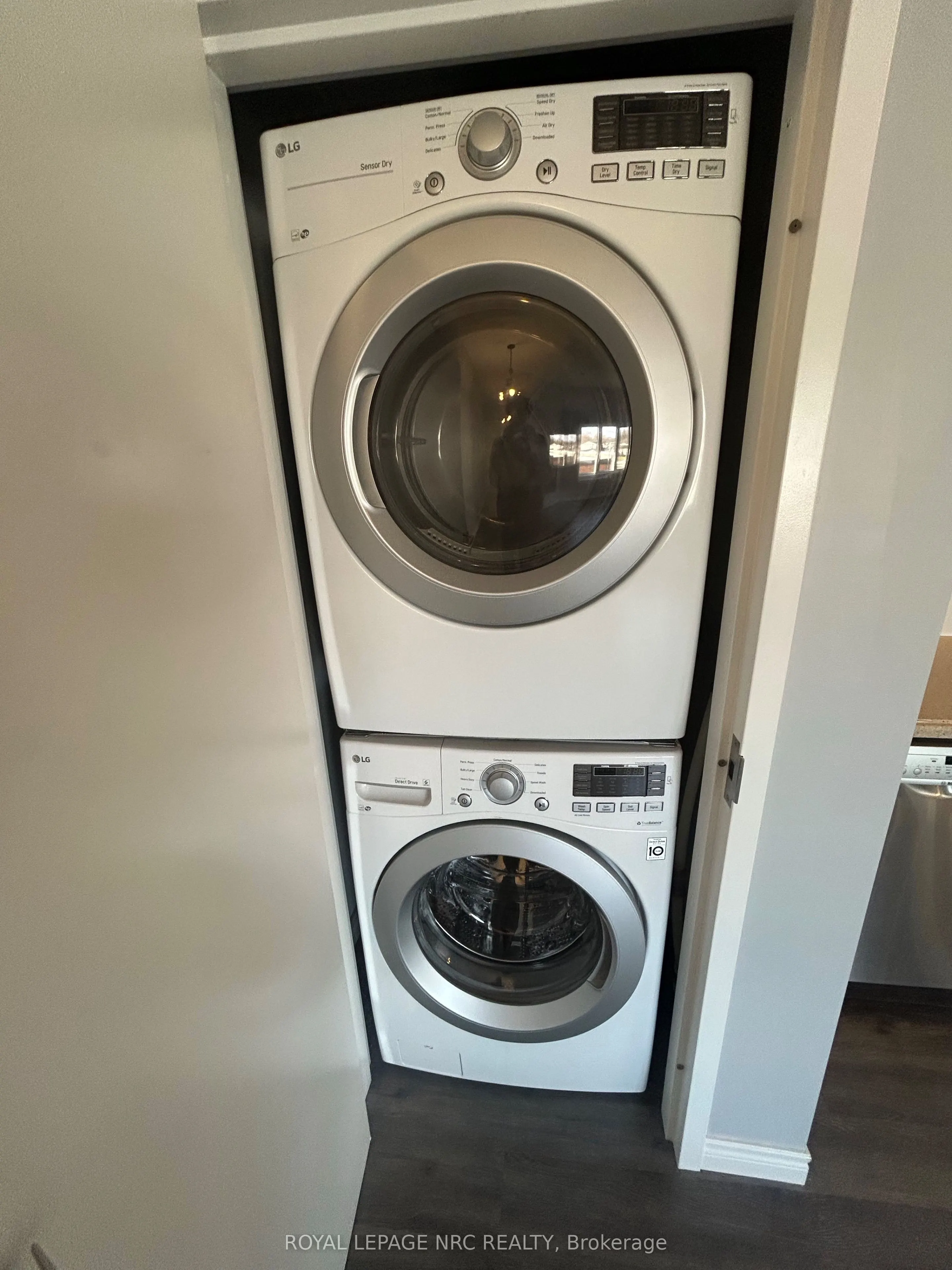 376 Mary Street, #2A