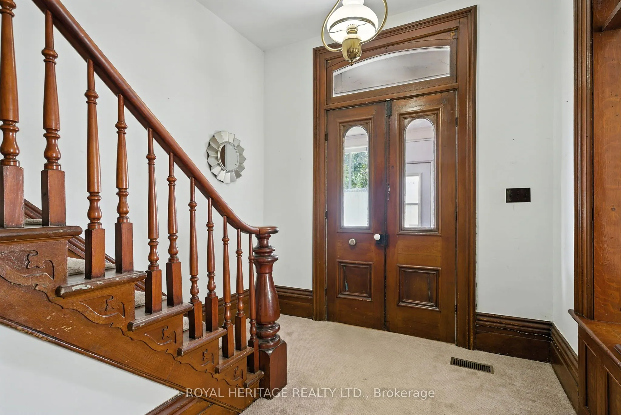 60 Booth Street S