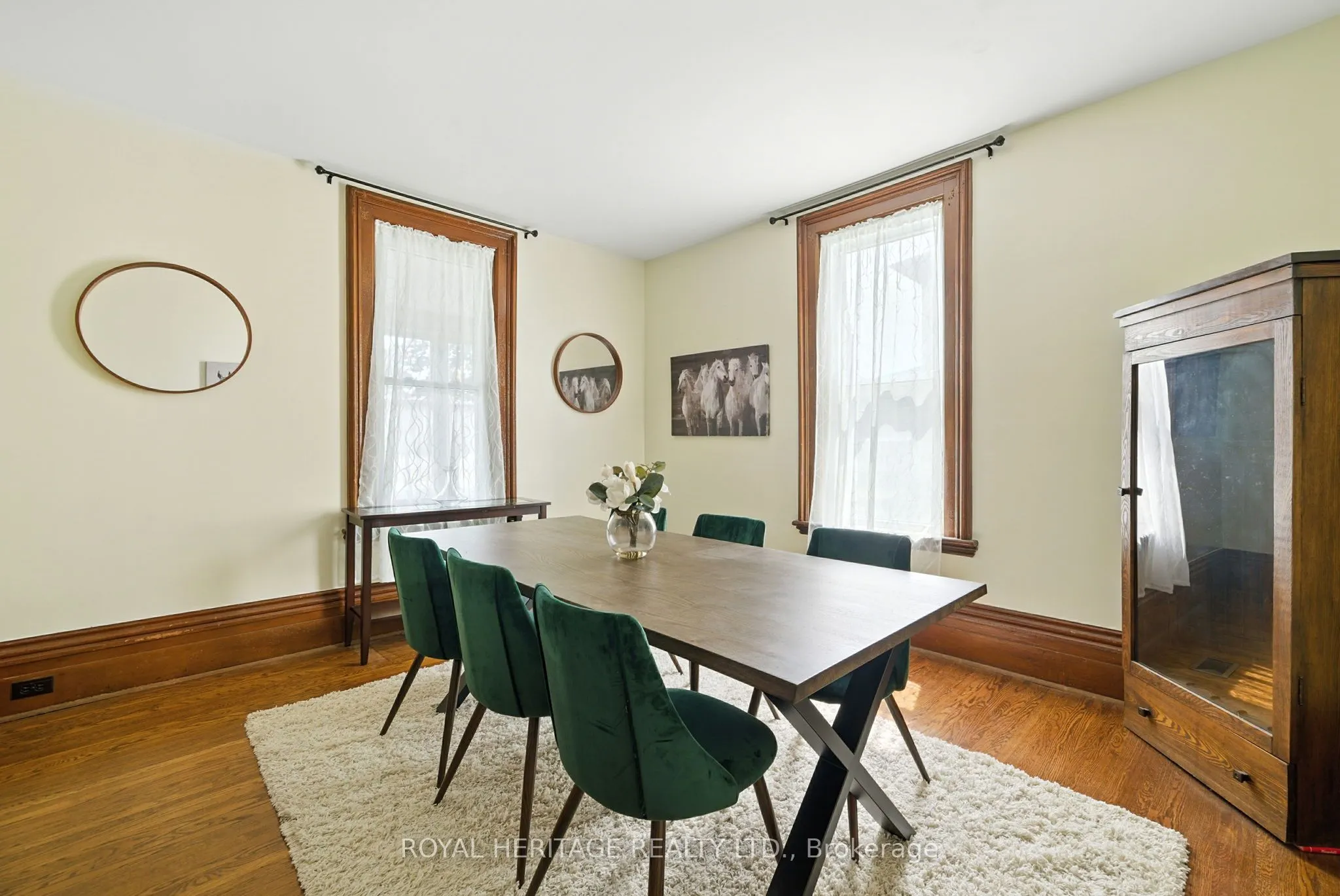 60 Booth Street S