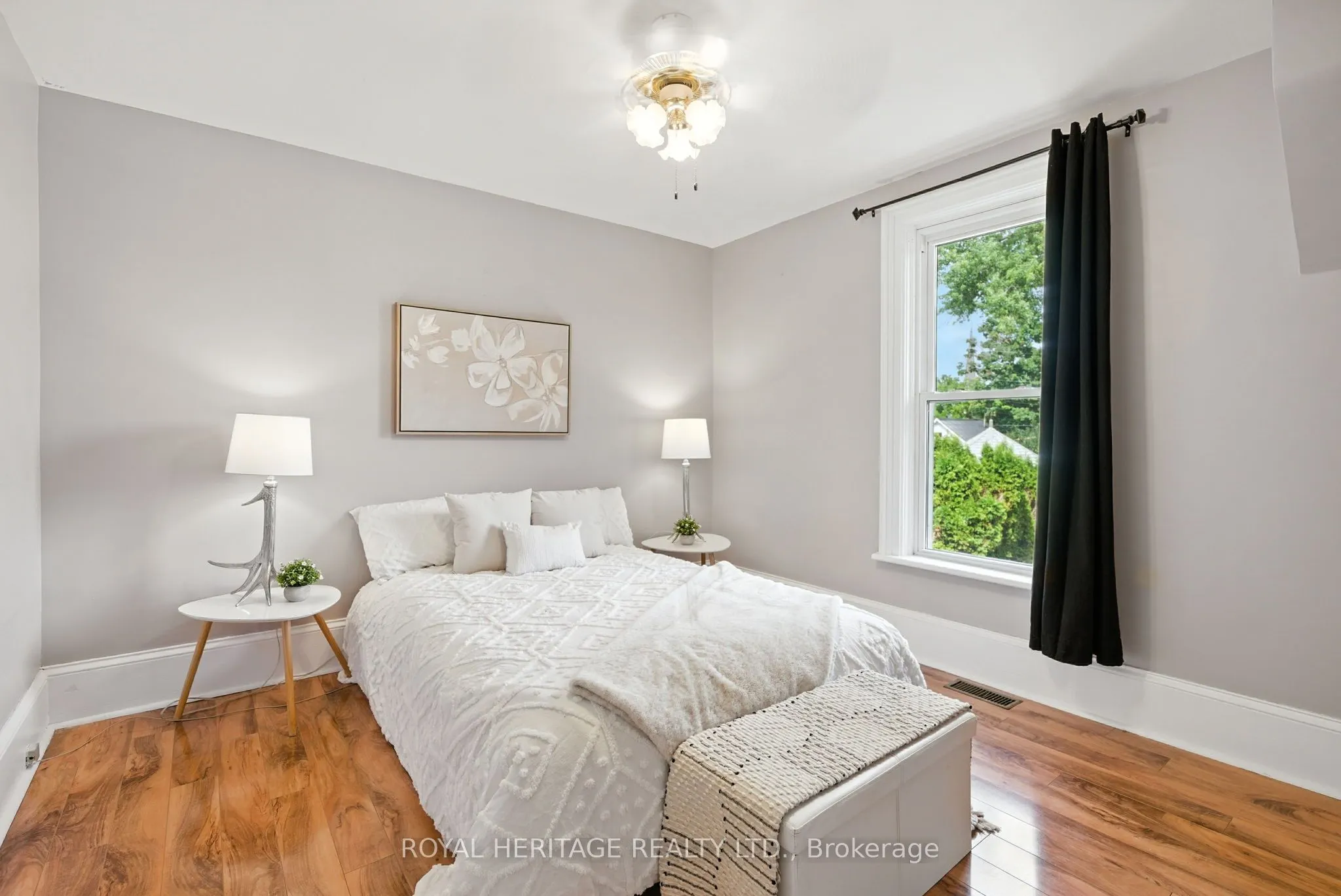 60 Booth Street S