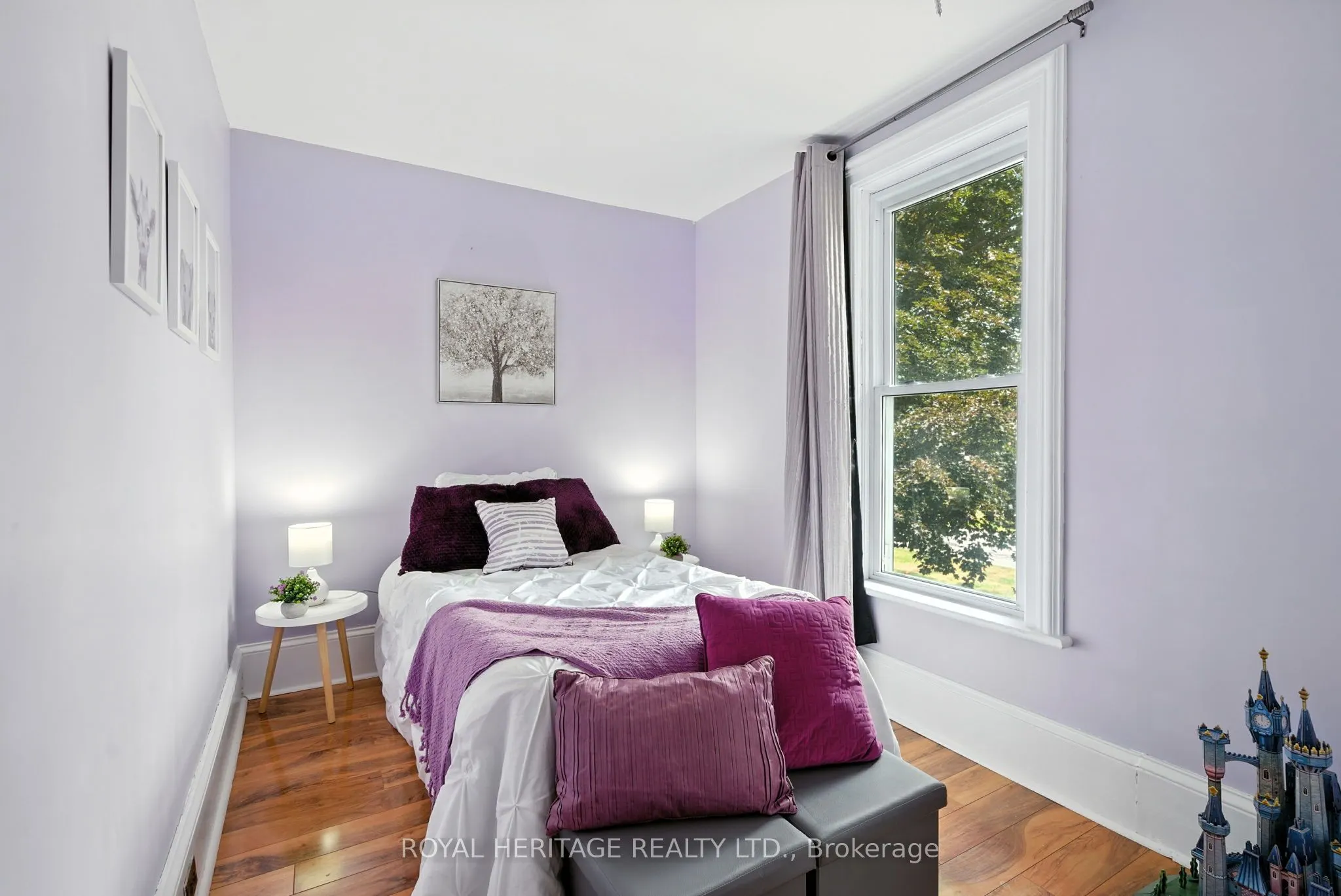 60 Booth Street S