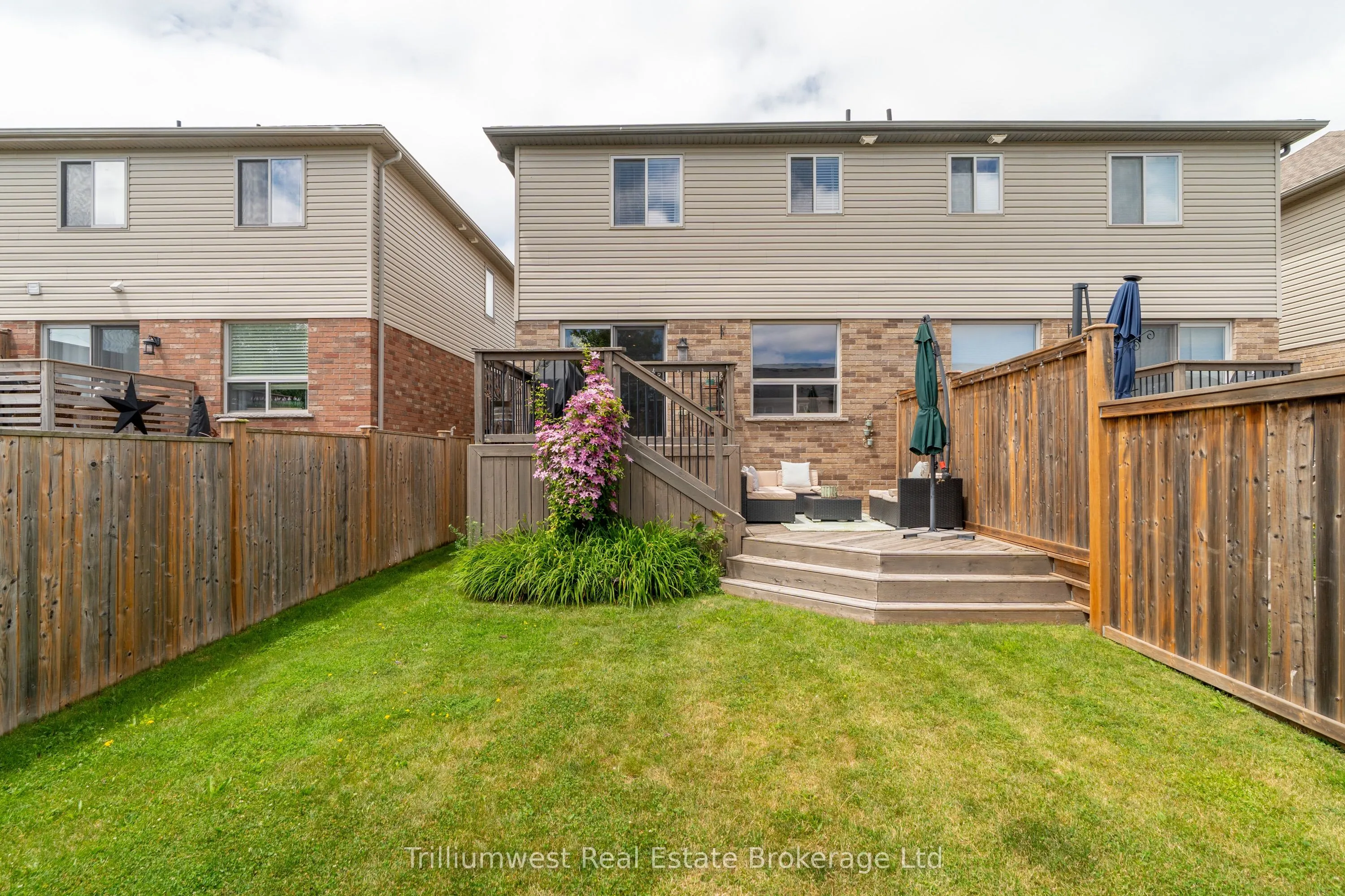 210 Couling Crescent