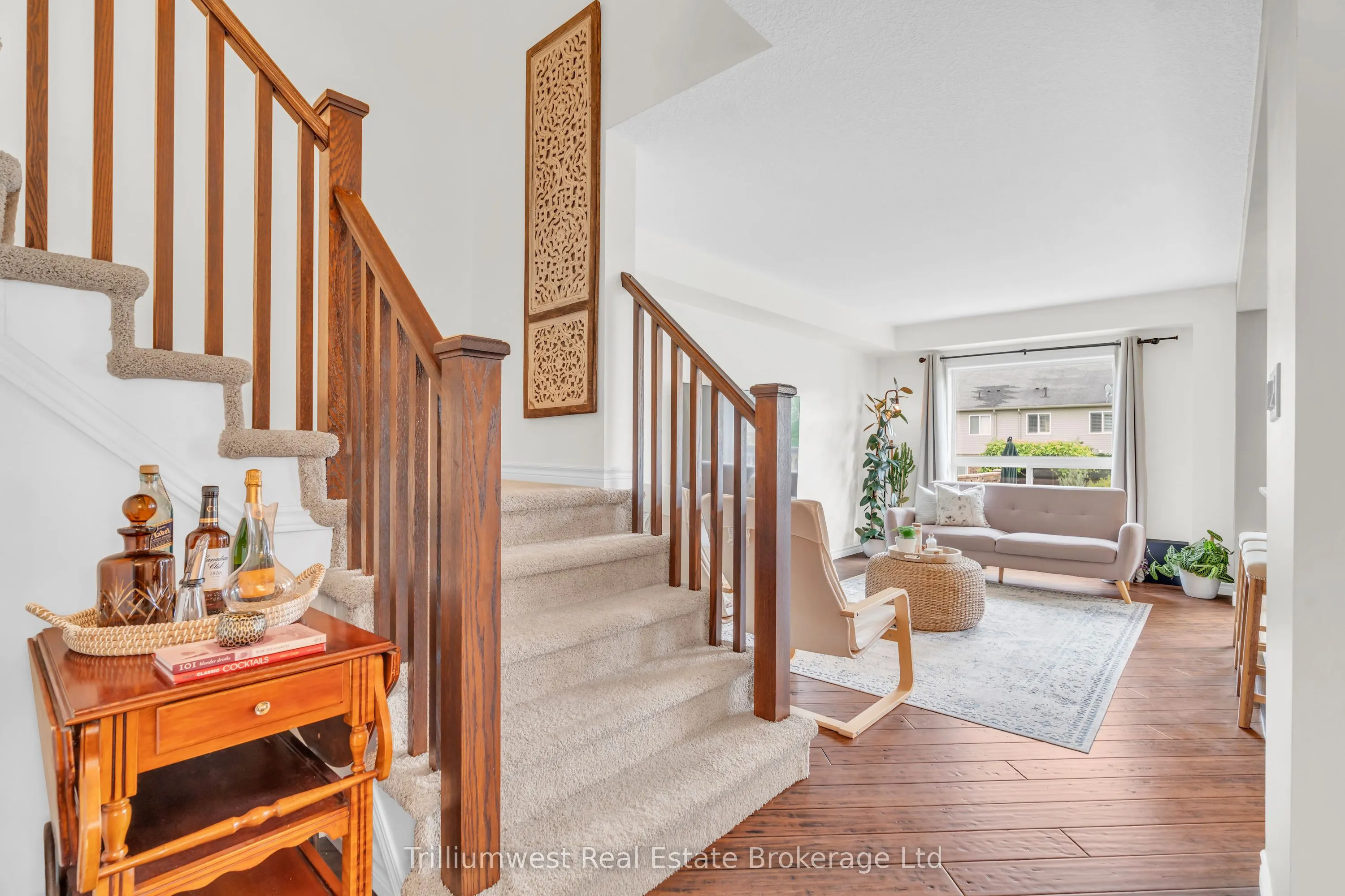 210 Couling Crescent