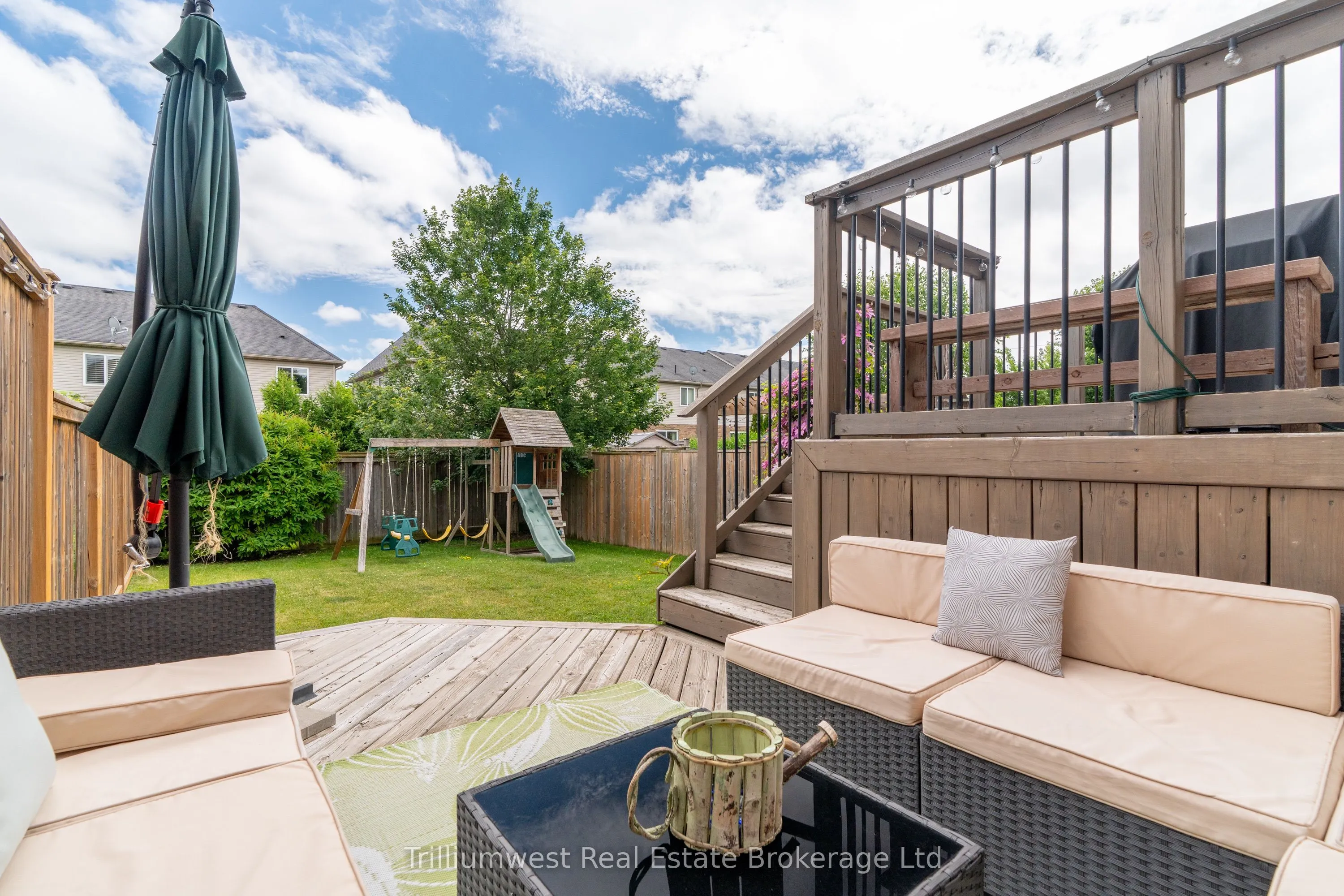 210 Couling Crescent