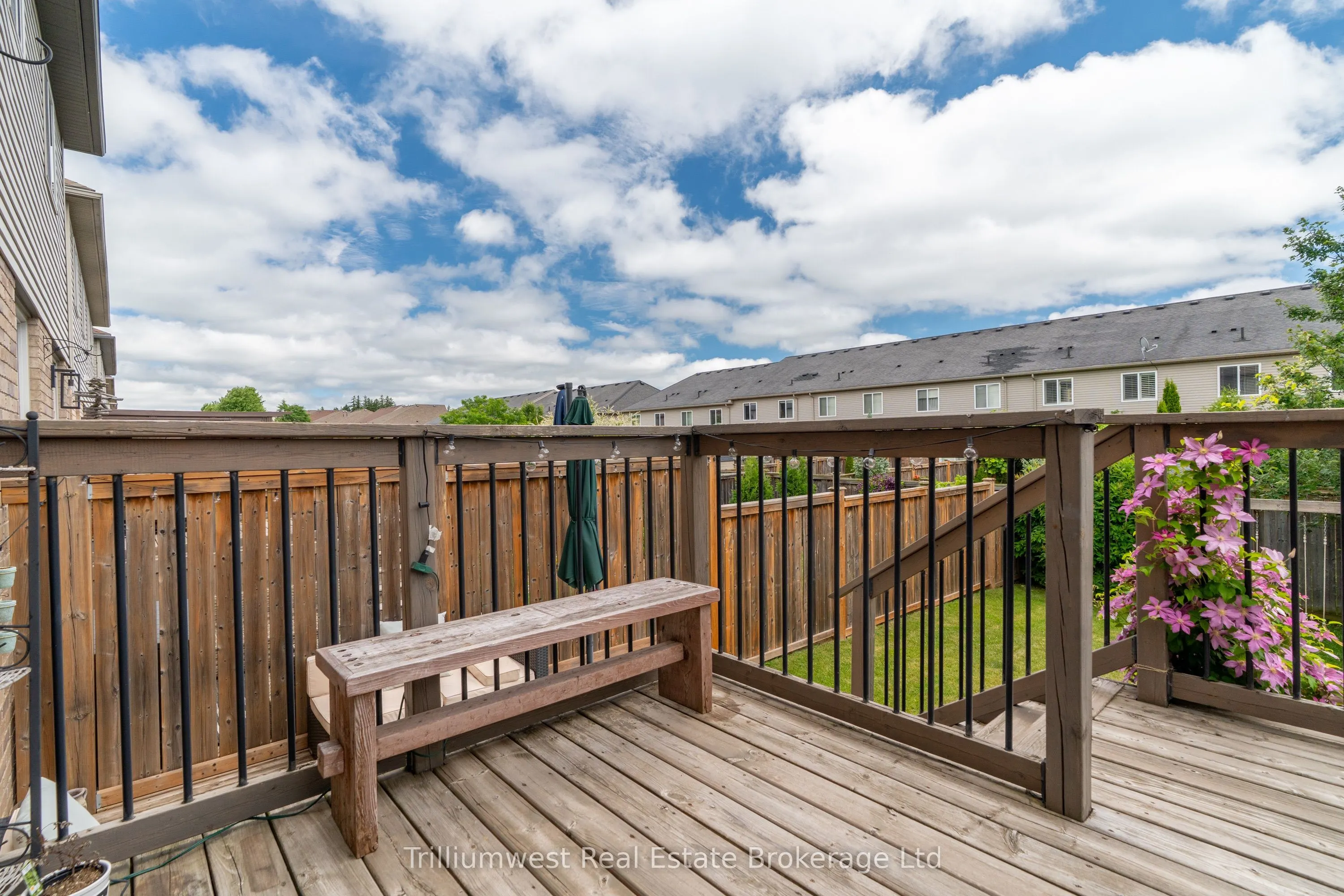 210 Couling Crescent