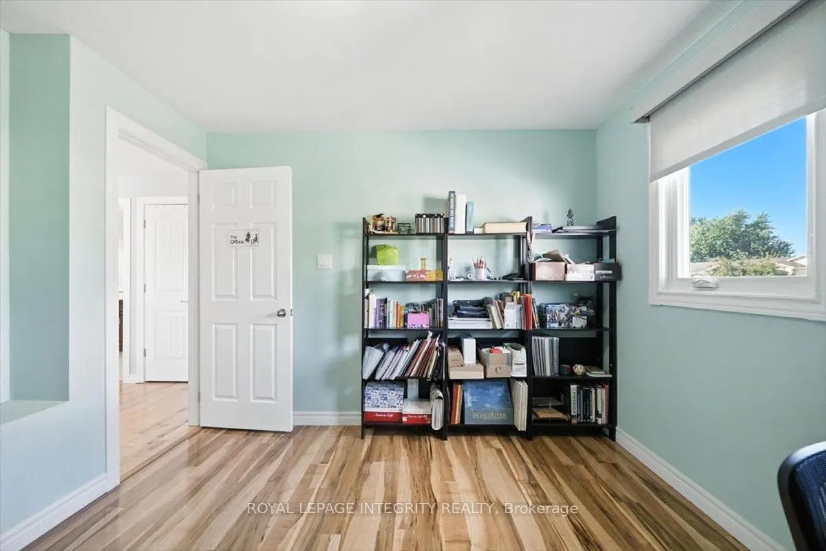 1097 Moselle Crescent