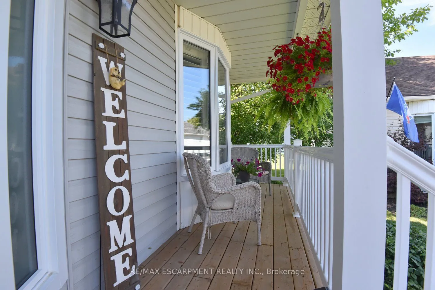 241 SILVERBIRCH Boulevard, #32