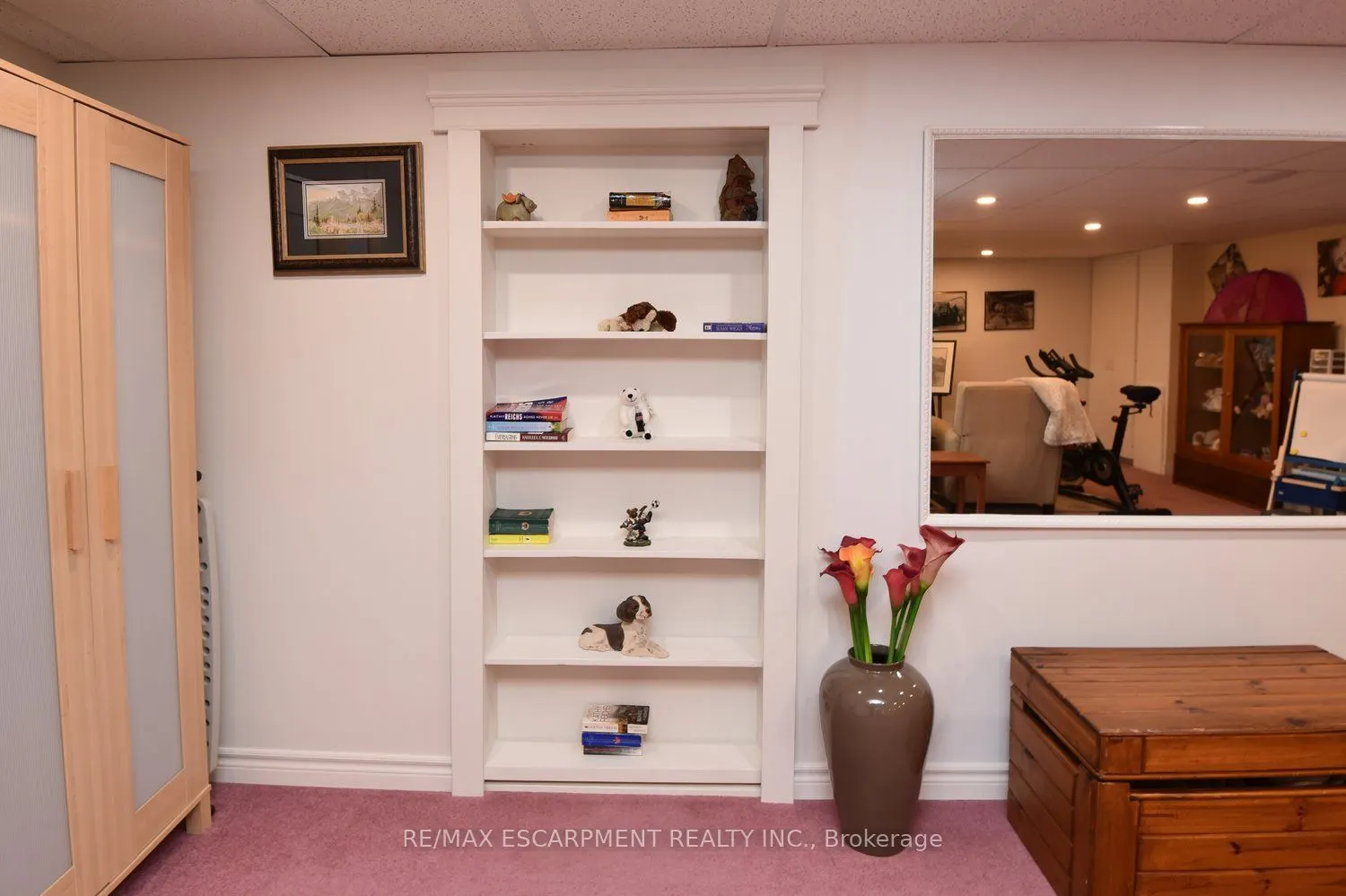 241 SILVERBIRCH Boulevard, #32