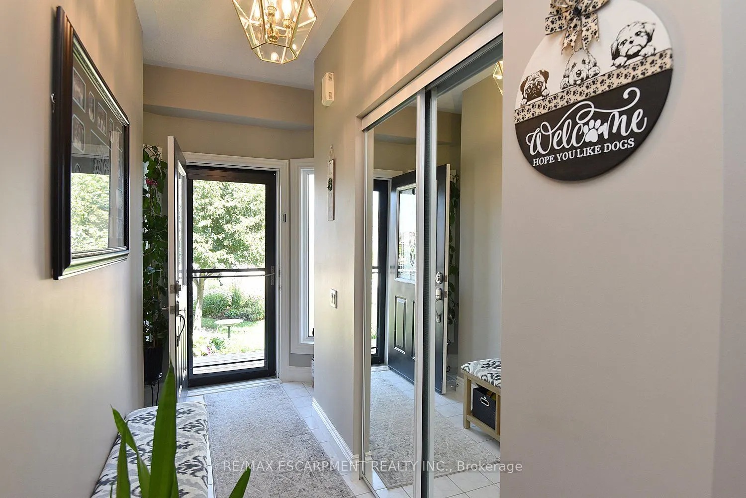 241 SILVERBIRCH Boulevard, #32
