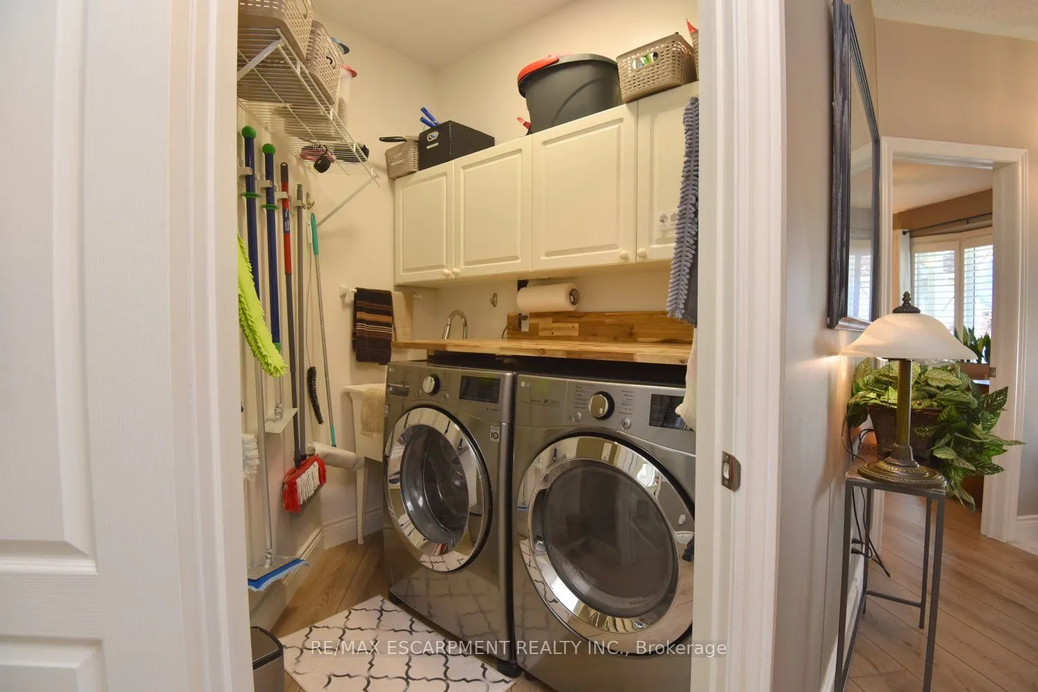 241 SILVERBIRCH Boulevard, #32