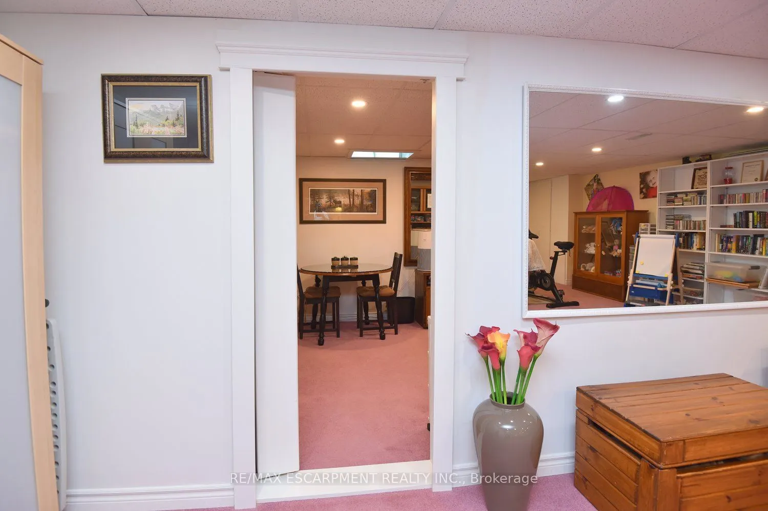 241 SILVERBIRCH Boulevard, #32