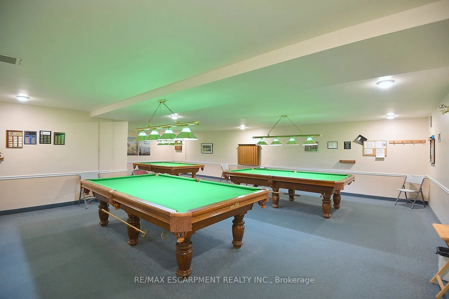 241 SILVERBIRCH Boulevard, #32