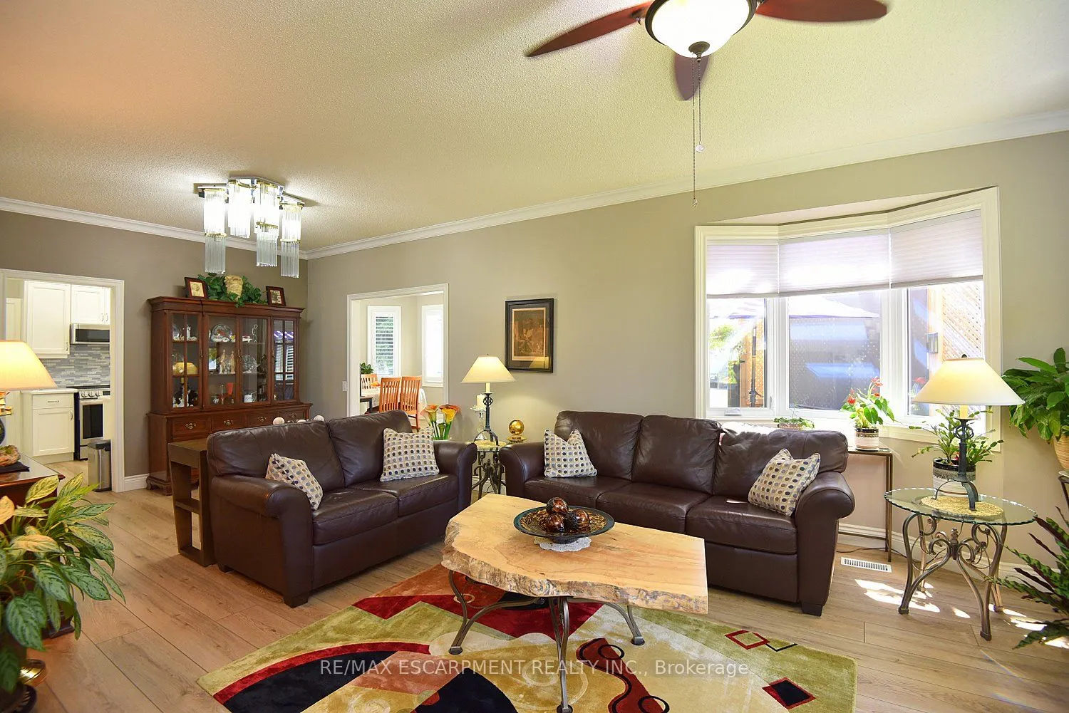 241 SILVERBIRCH Boulevard, #32